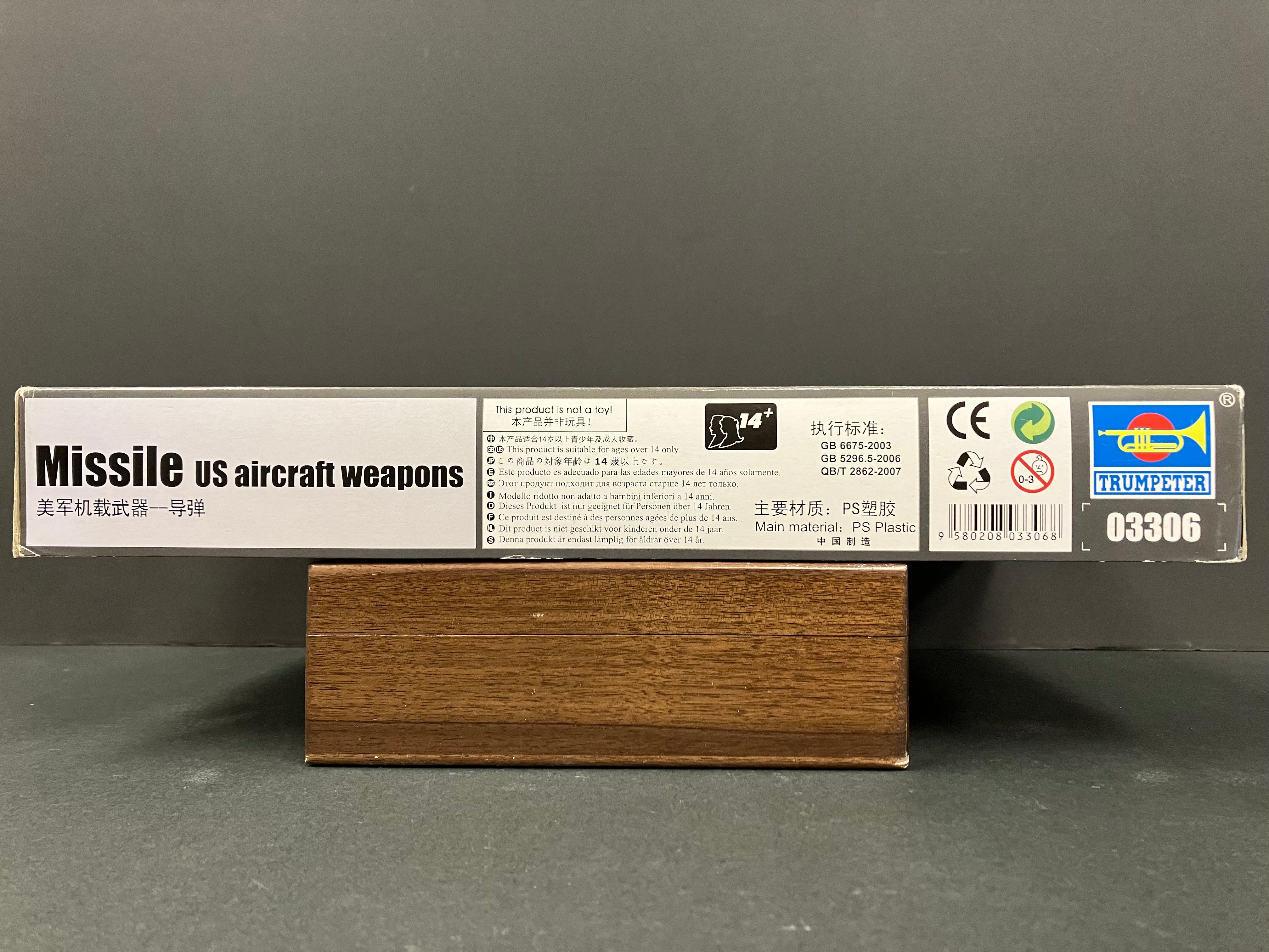 Accessories Series No. 03306 1/32 Scale Missile U.S. Aircraft Weapons