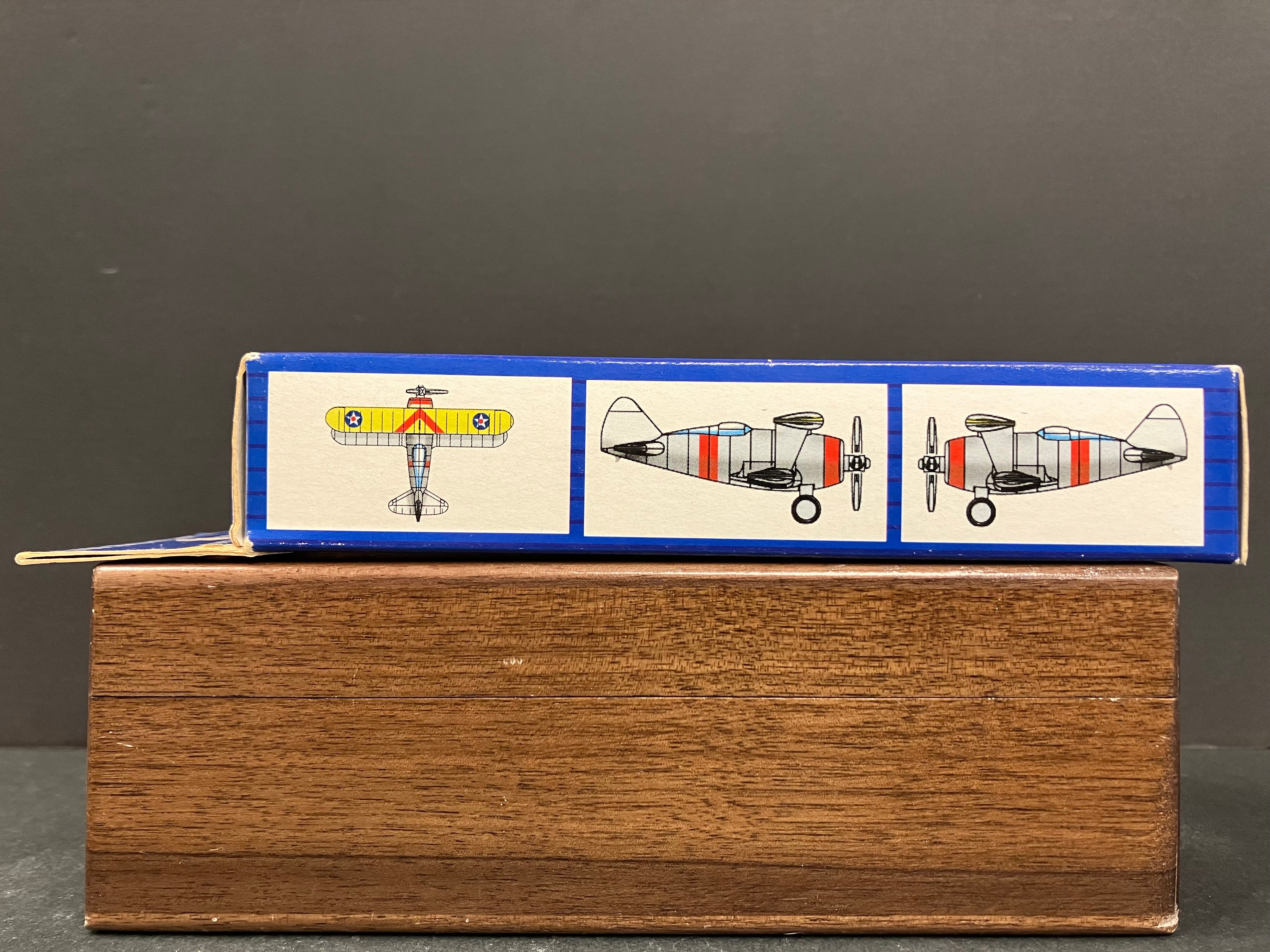 Plane Series No. 03443 1/700 Scale Aircraft Sets for Aircraft Carrier F3F Fighter (18 Planes per Box)