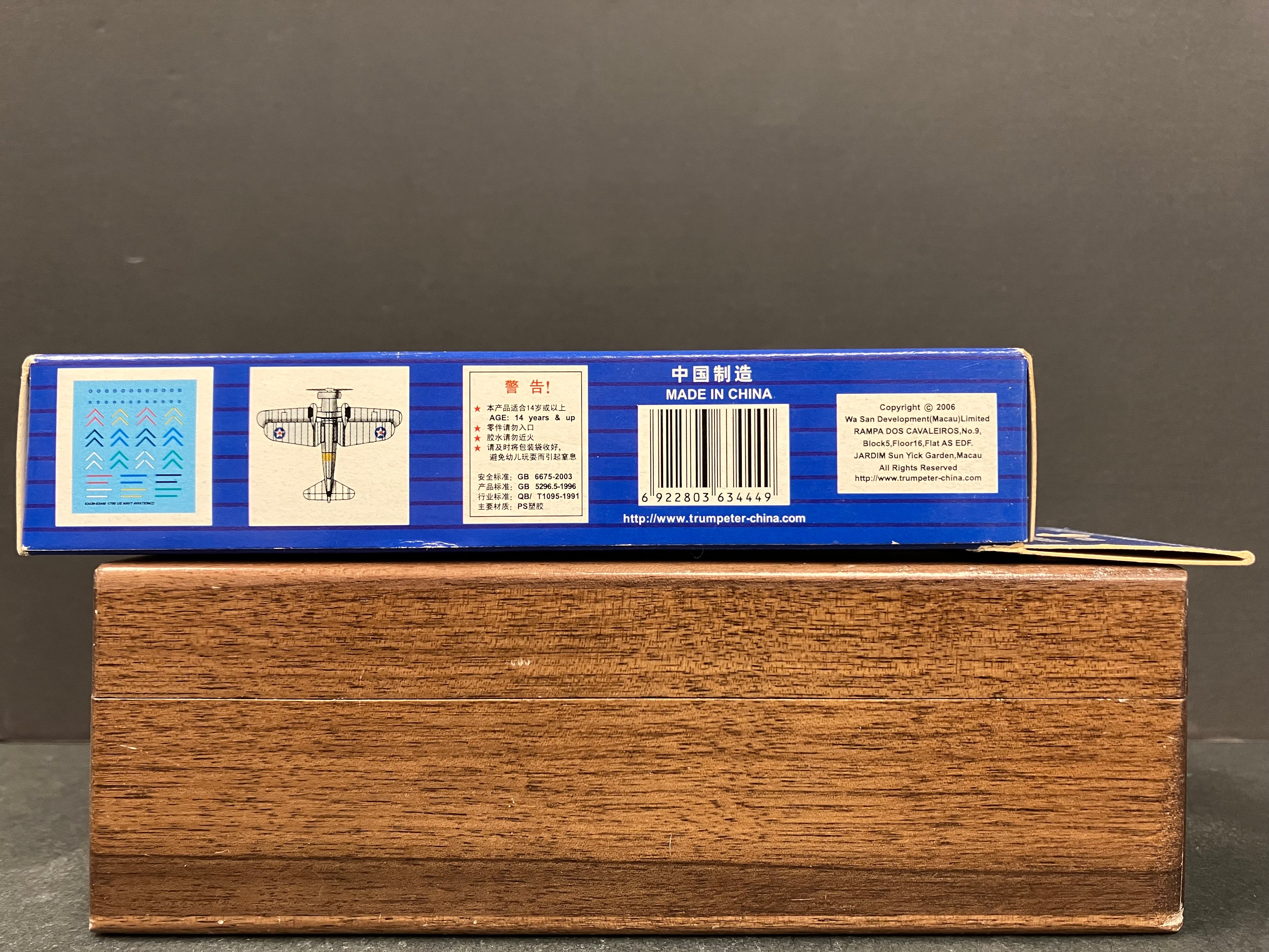 Plane Series No. 03444 1/700 Scale Aircraft Sets for Aircraft Carrier BFC Bomber-Fighter (18 Planes per Box)