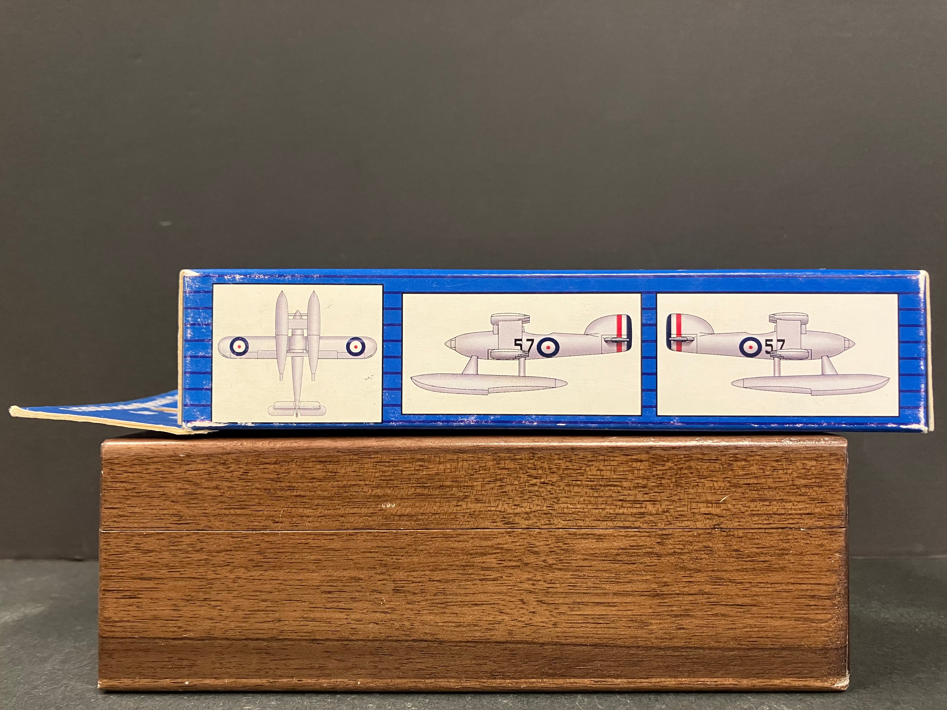 Plane Series No. 06252 1/350 Scale Aircraft Sets for Aircraft Carrier Fairey III F (6 pcs. per Box)