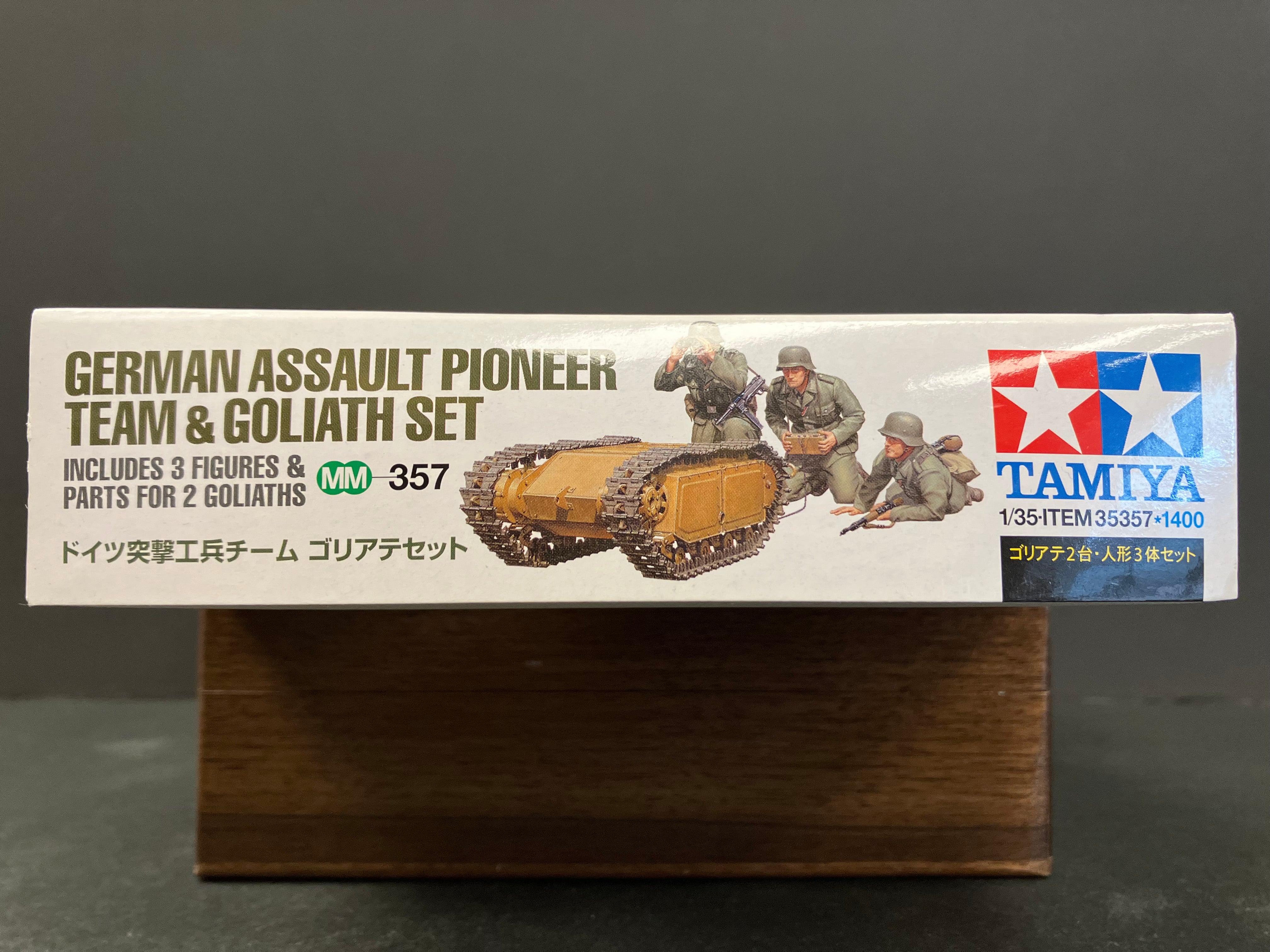 1/35 Scale Military Miniature Series: No. 357 German Assault Pioneer Team & Goliath Set
