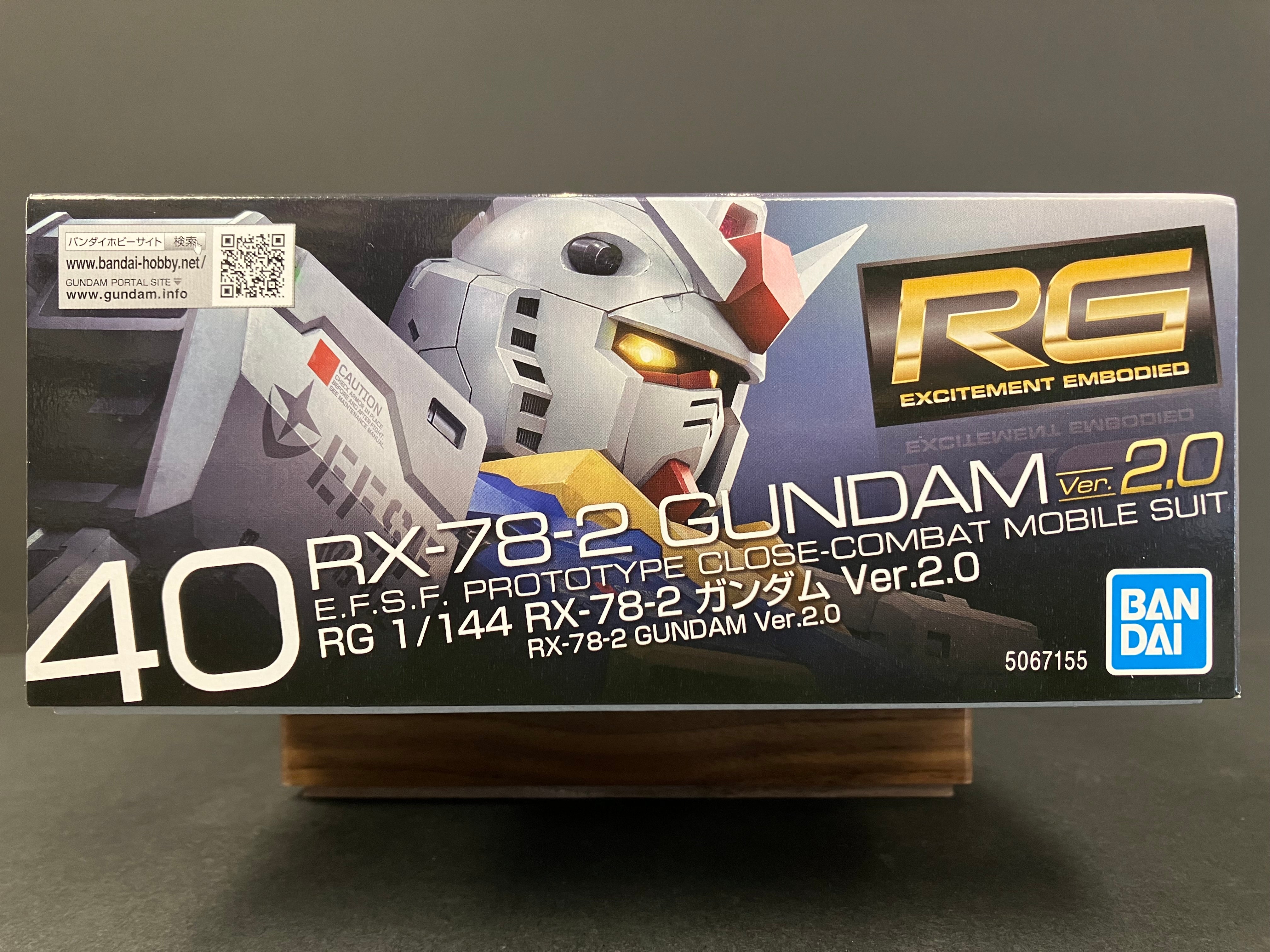 RG 1/144 No. 40 RX-78-2 Gundam Version 2.0 E.F.S.F. Prototype Close-Combat Mobile Suit