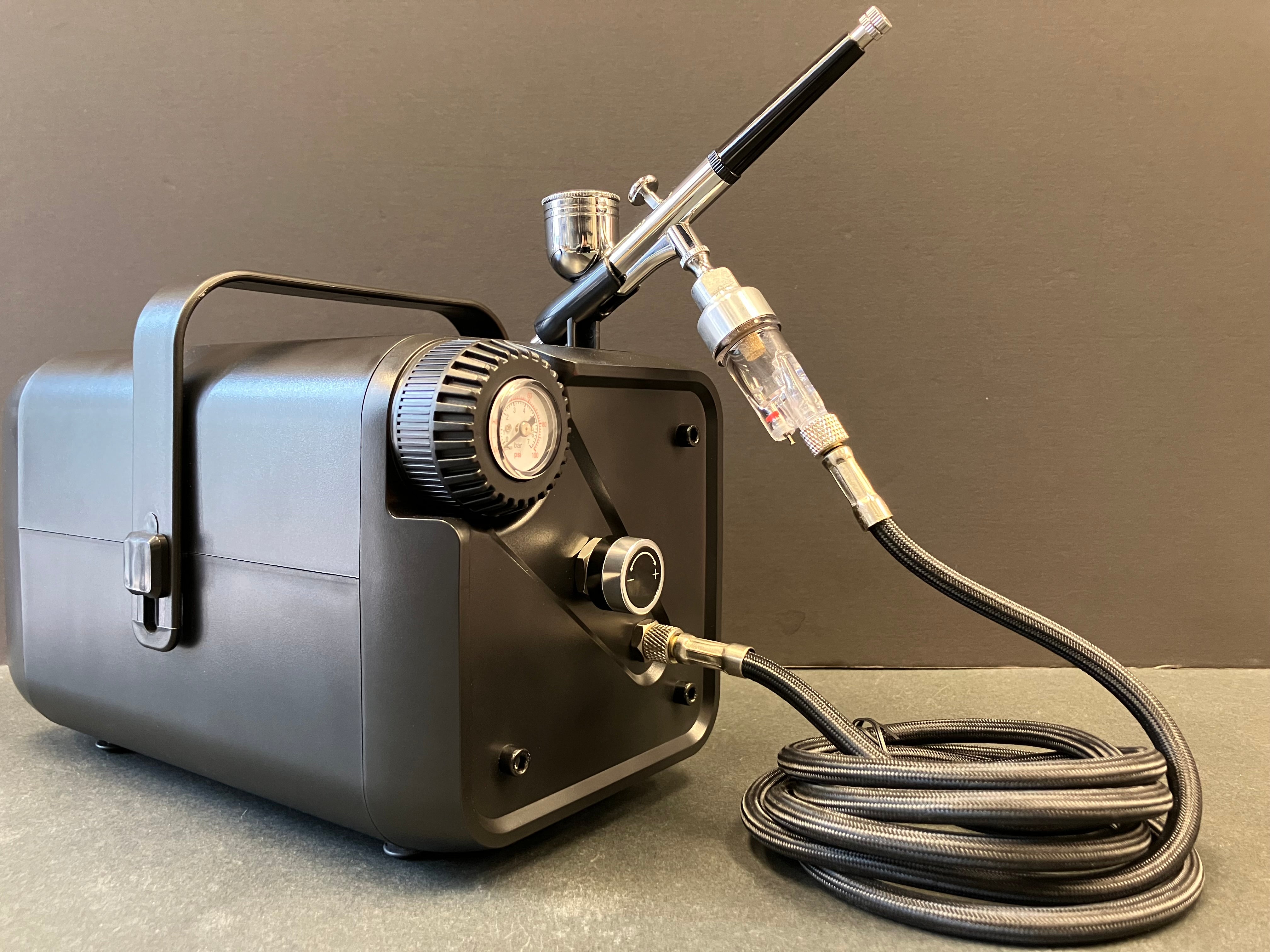 Compact Compressor with 0.3 mm Dual Action Airbrush Signature Black Version HS-679K