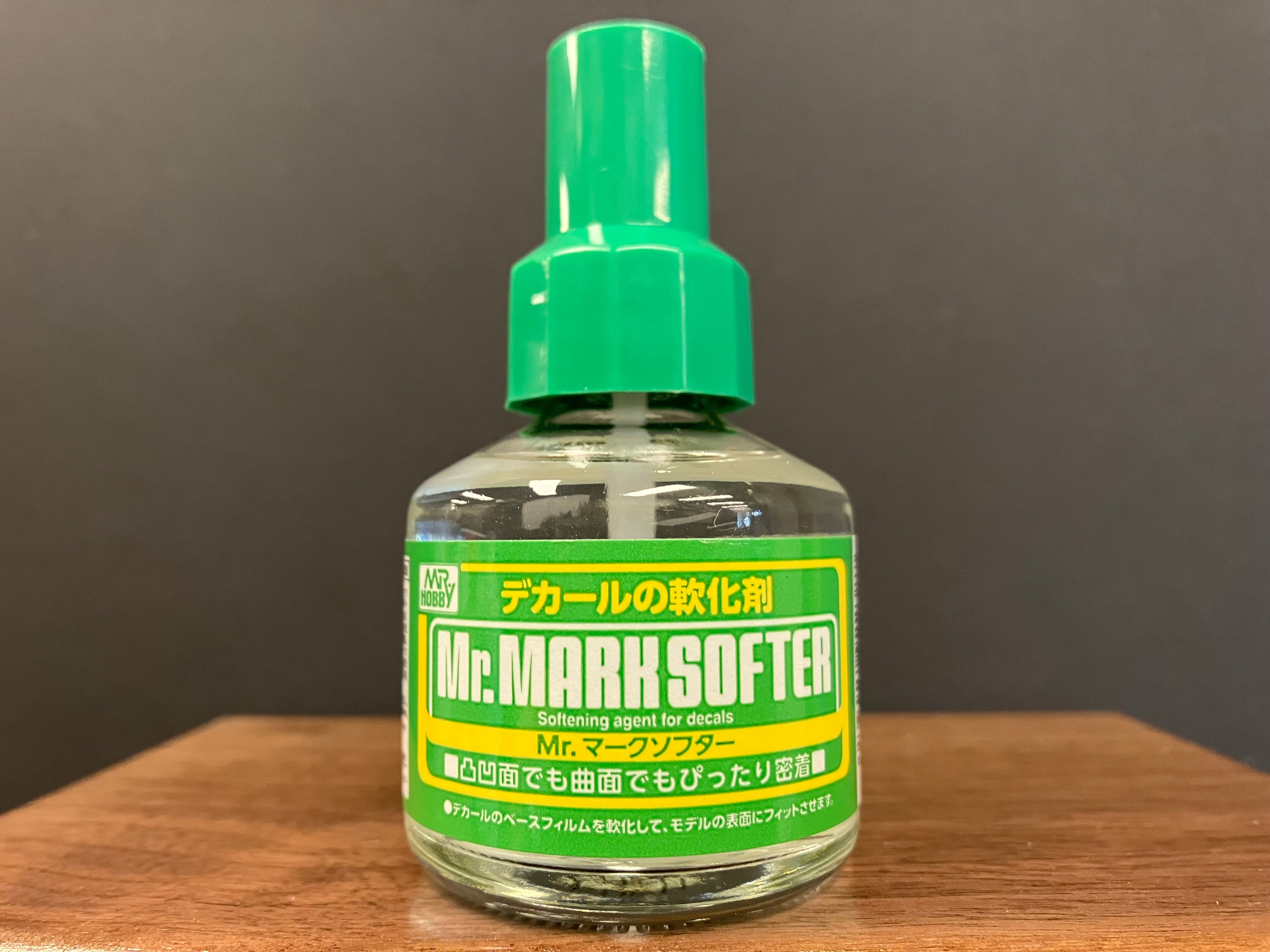 Mr. Mark Softer - Softening agent for decals MS231