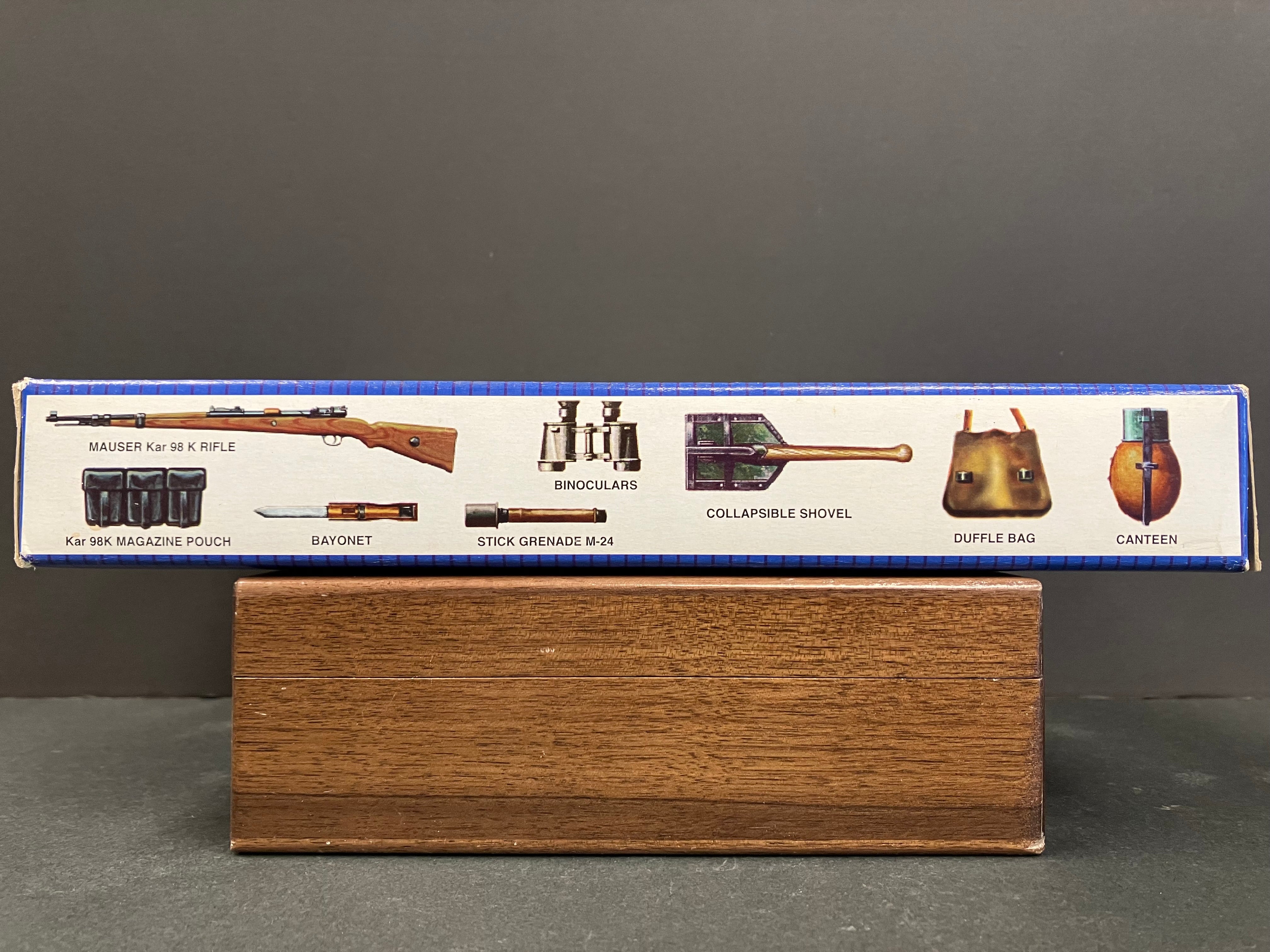 Military Figures Series No. 00402 1/35 Scale Panzer Division [Poland Year 1939] ~ Part I