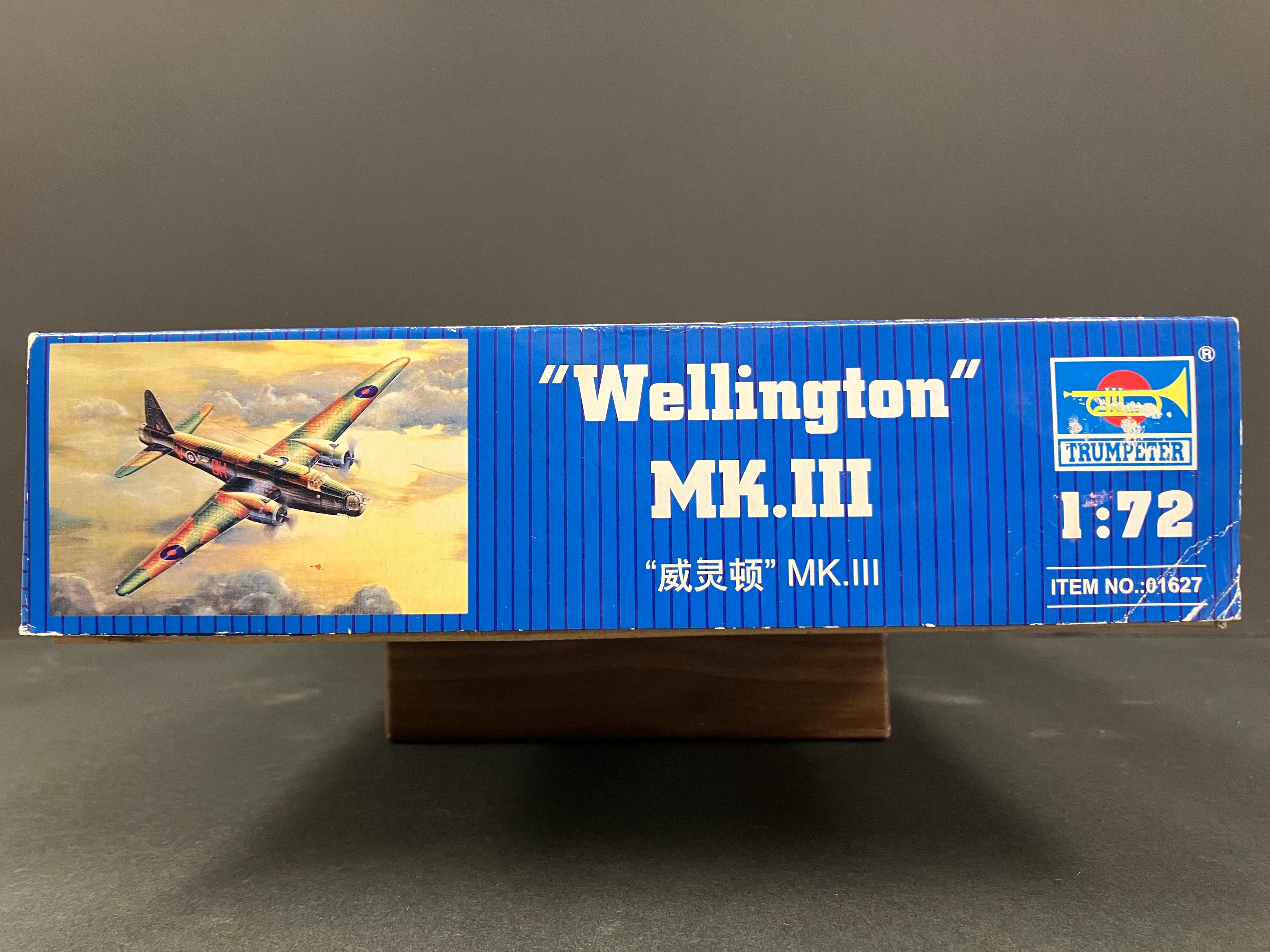 Plane Series No. 01627 1/72 Scale Vickers Wellington MK. III