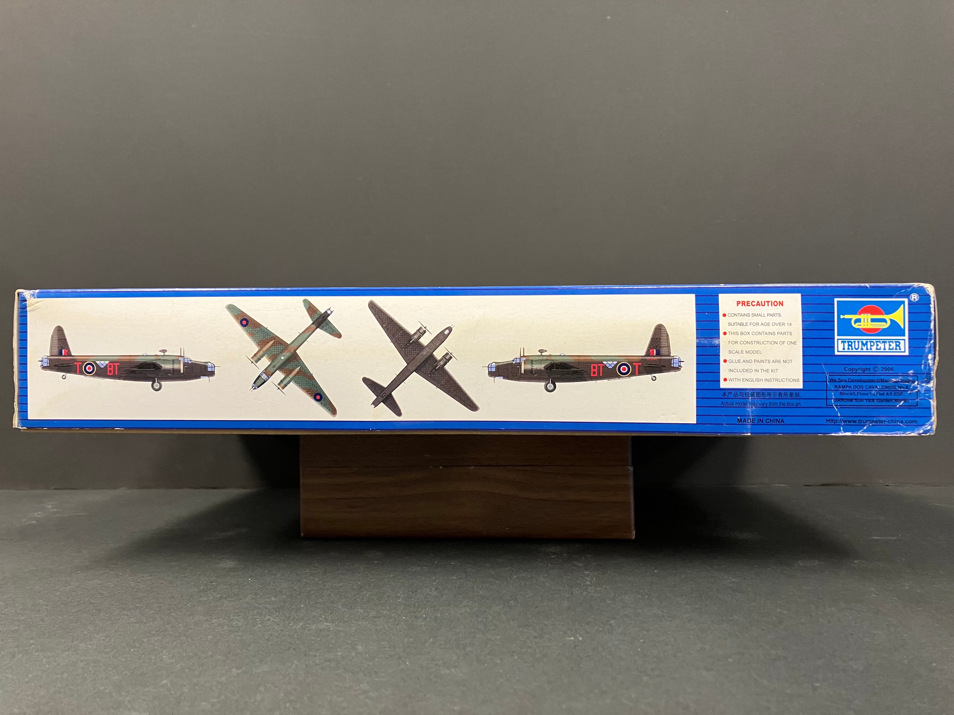Plane Series No. 01627 1/72 Scale Vickers Wellington MK. III
