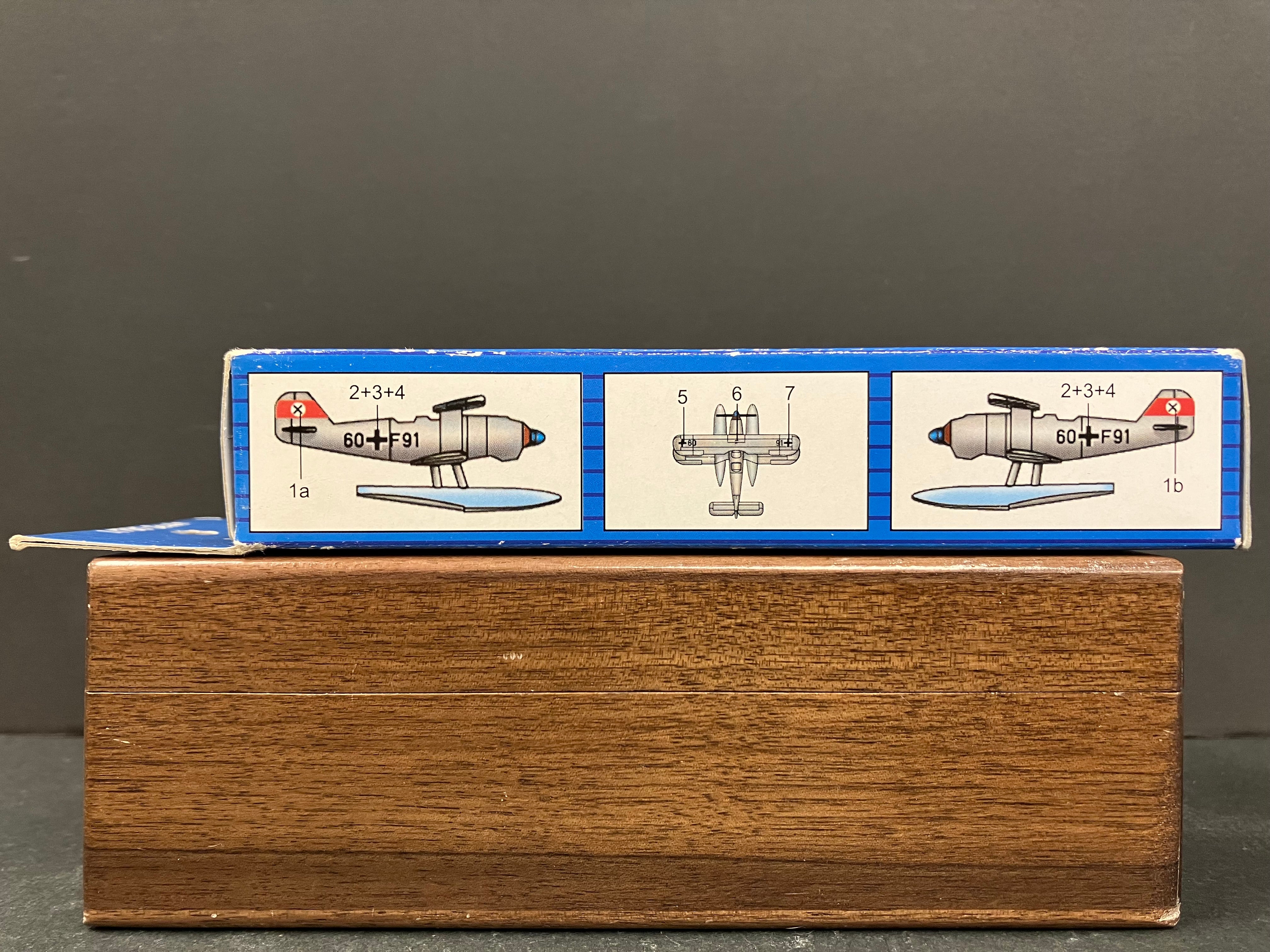 Plane Series No. 03453 1/700 Scale Aircraft Sets Heinkel He 60 (12 Planes per Box)
