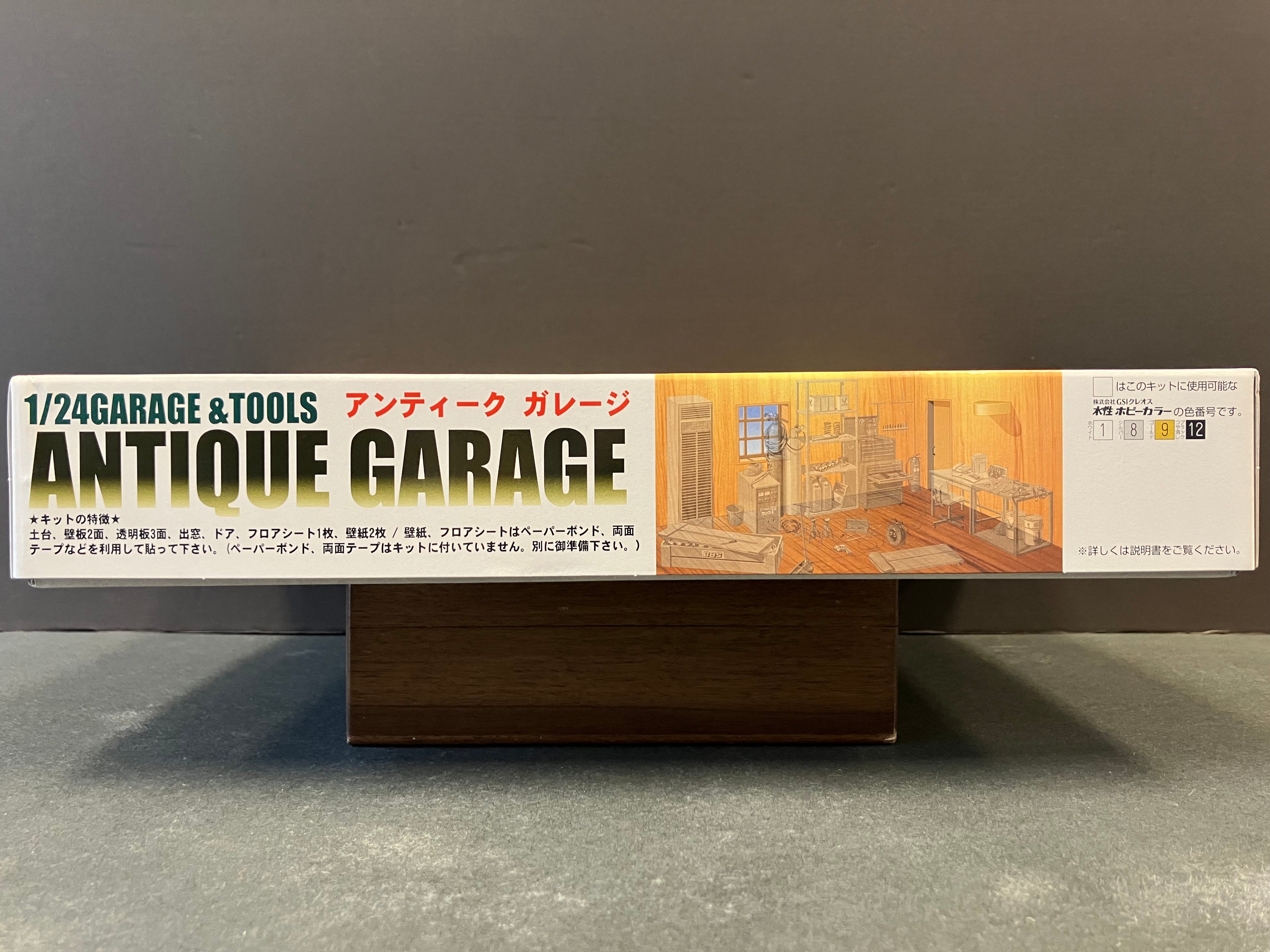 GT-12 Garage & Tools Series No. 12 Antique Garage [古董車庫·汽車房·汽車維修廠·仿木紋地板及牆壁內部裝飾]