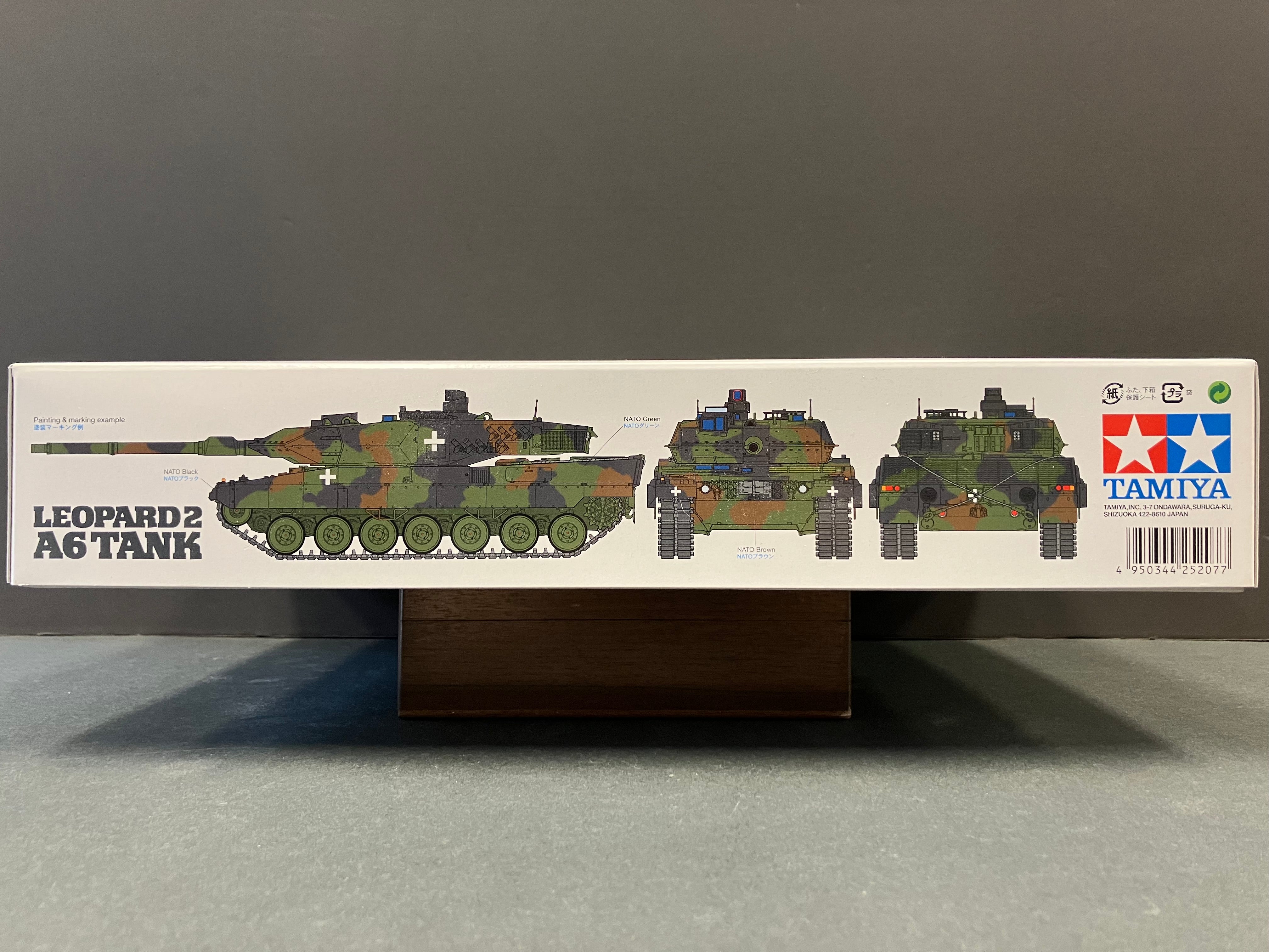 1/35 Scale Military Miniature Series: No. 25207 Leopard 2 A6 Tank “︁Ukraine”︁ (Limited Edition) [豹2型坦克 - 烏克蘭主戰坦克]