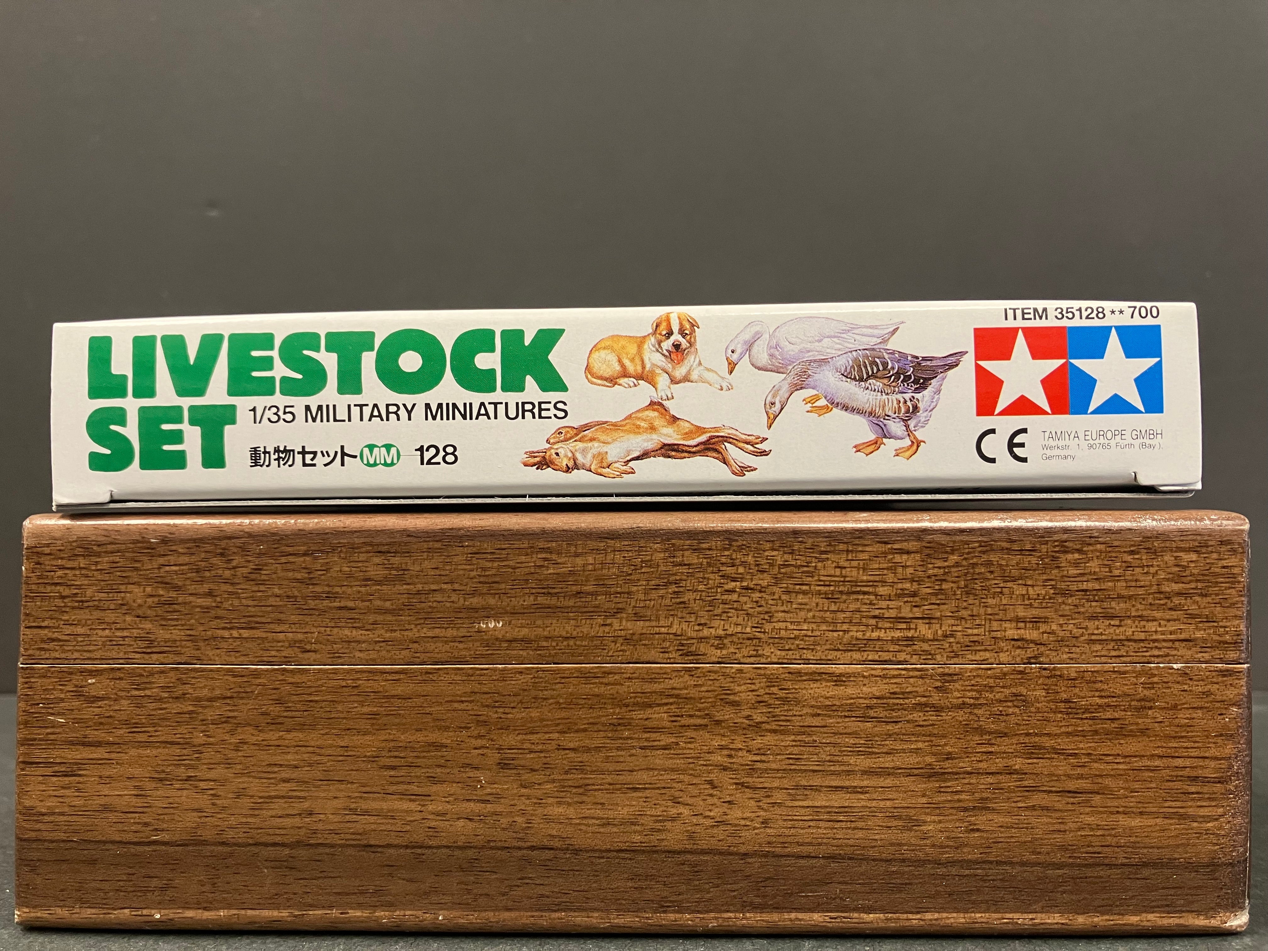 1/35 Scale Military Miniature Series: No. 128 Livestock Set [農場動物/牲畜套裝]