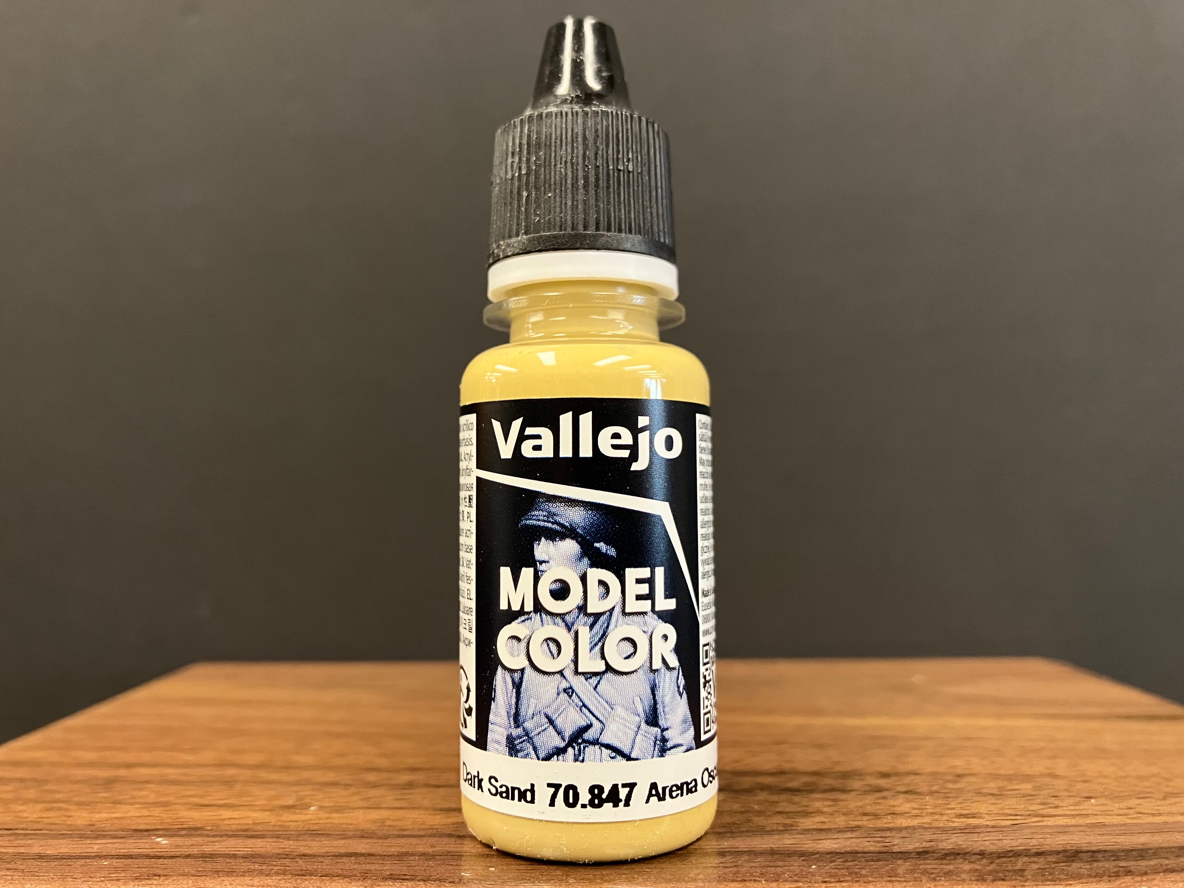 Model Color - New Range: Dark Sand [136]