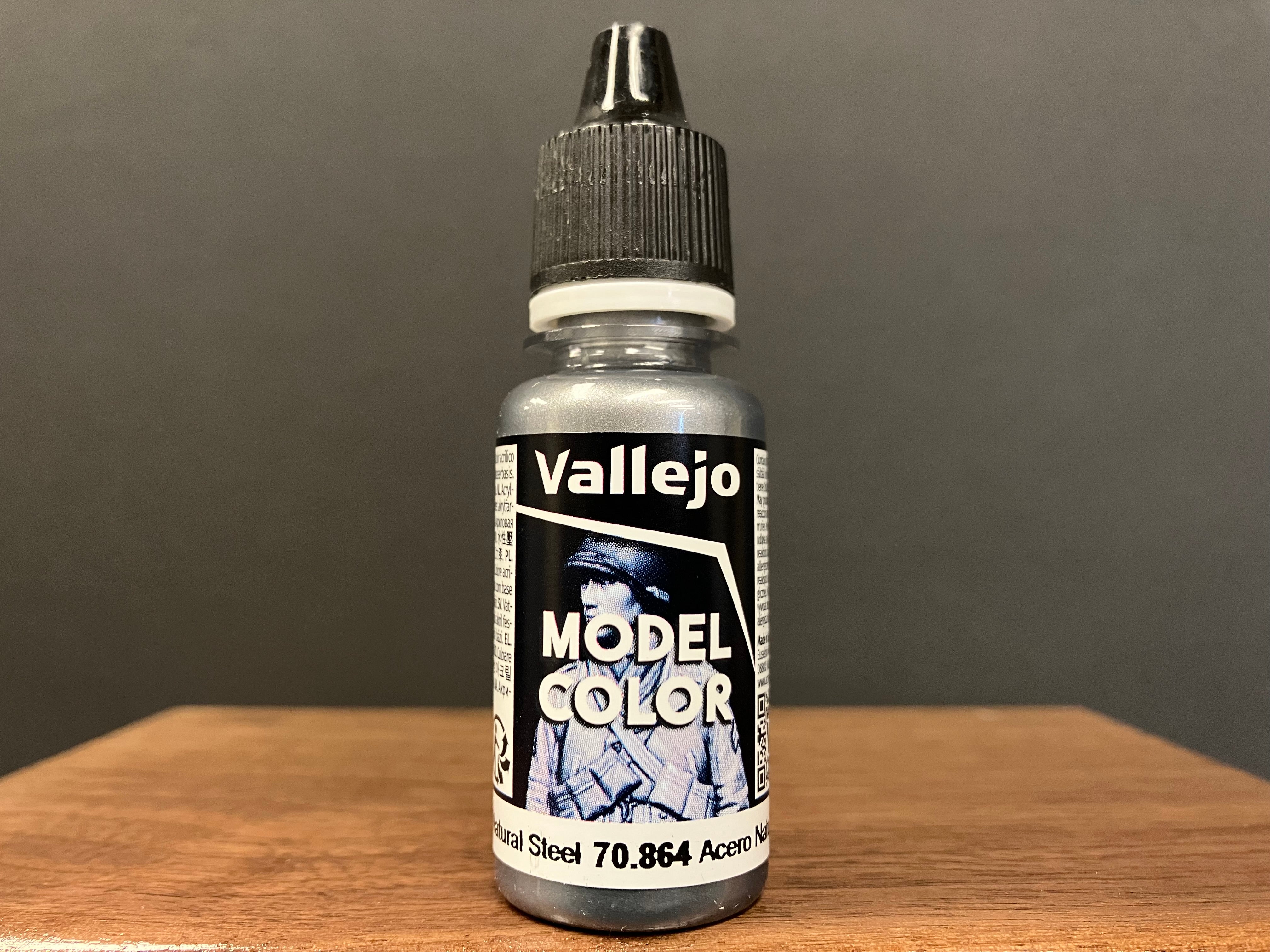 Model Color - New Range: Natural Steel [197]