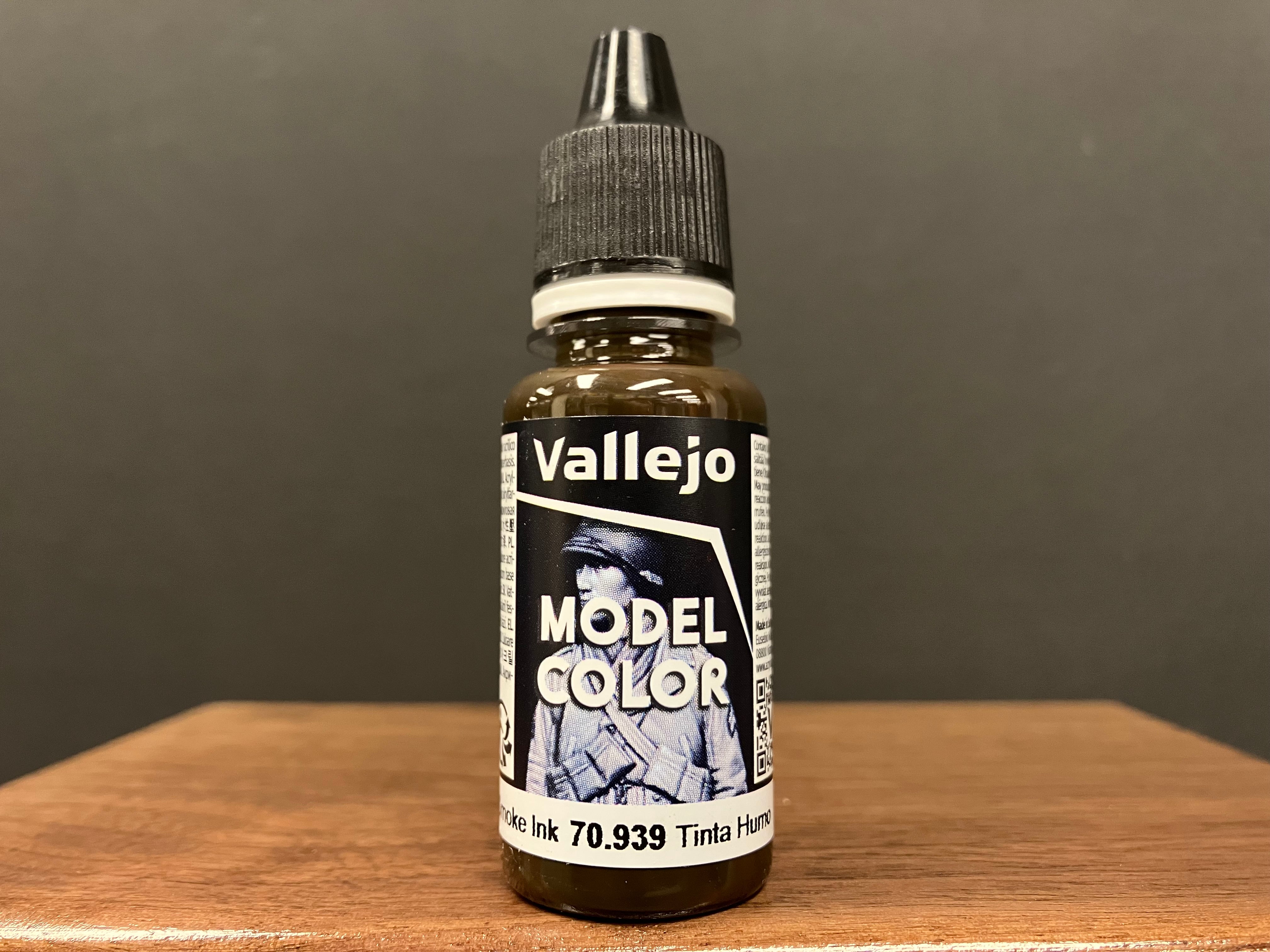 Model Color - New Range: Smoke Ink [194]