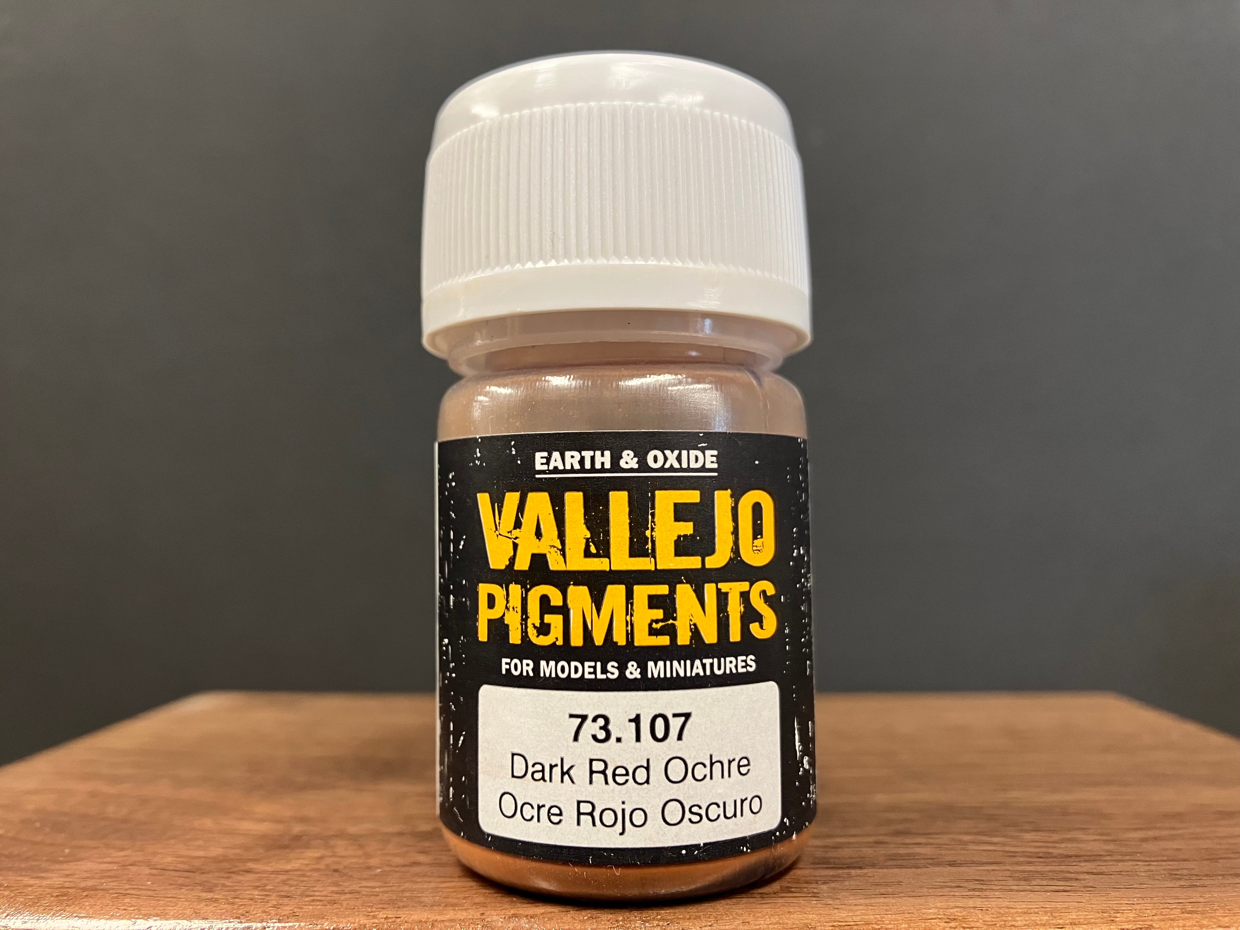 Pigments: Dark Red Ochre [深紅赭色]