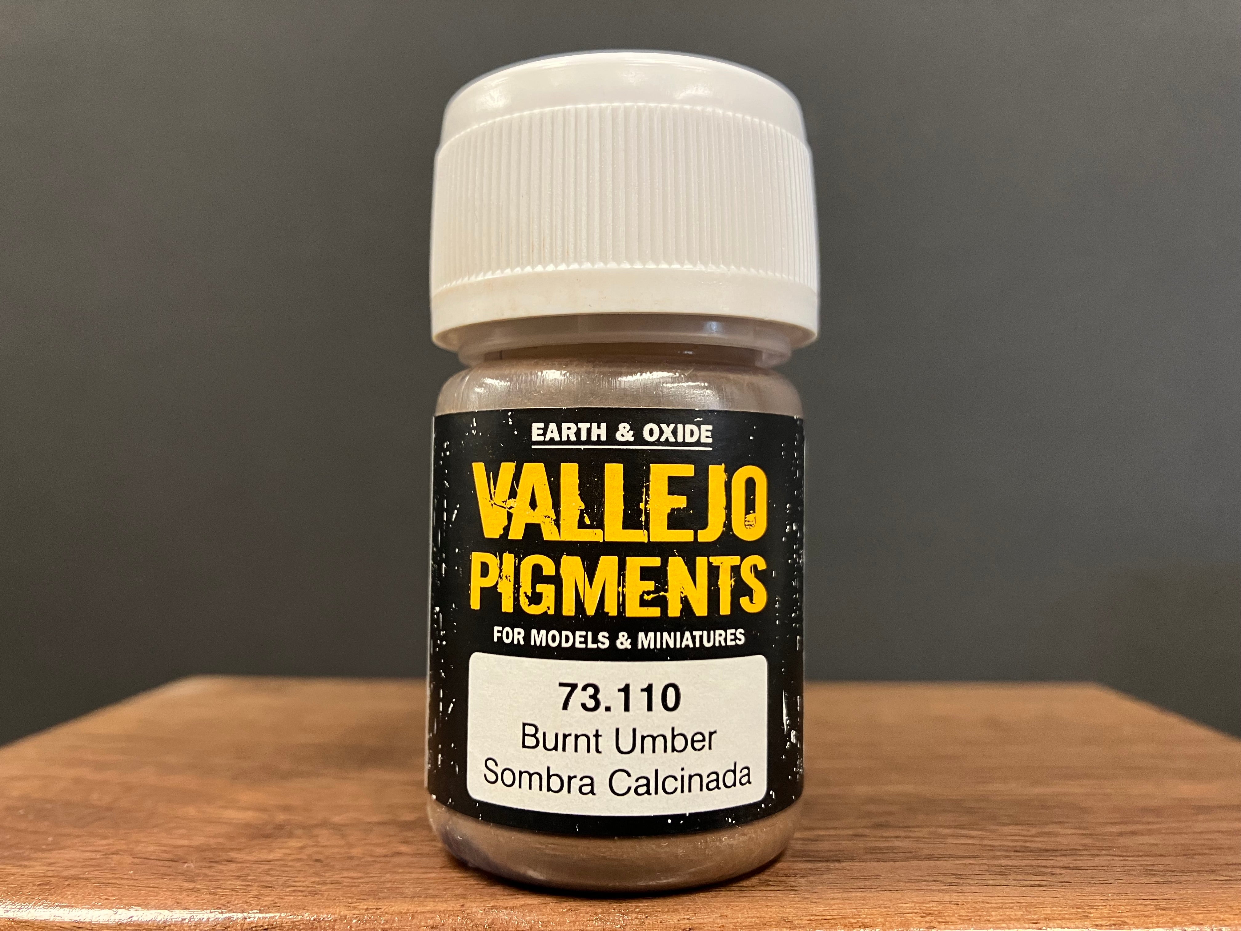 Pigments: Burnt Umber [焚火棕土色]