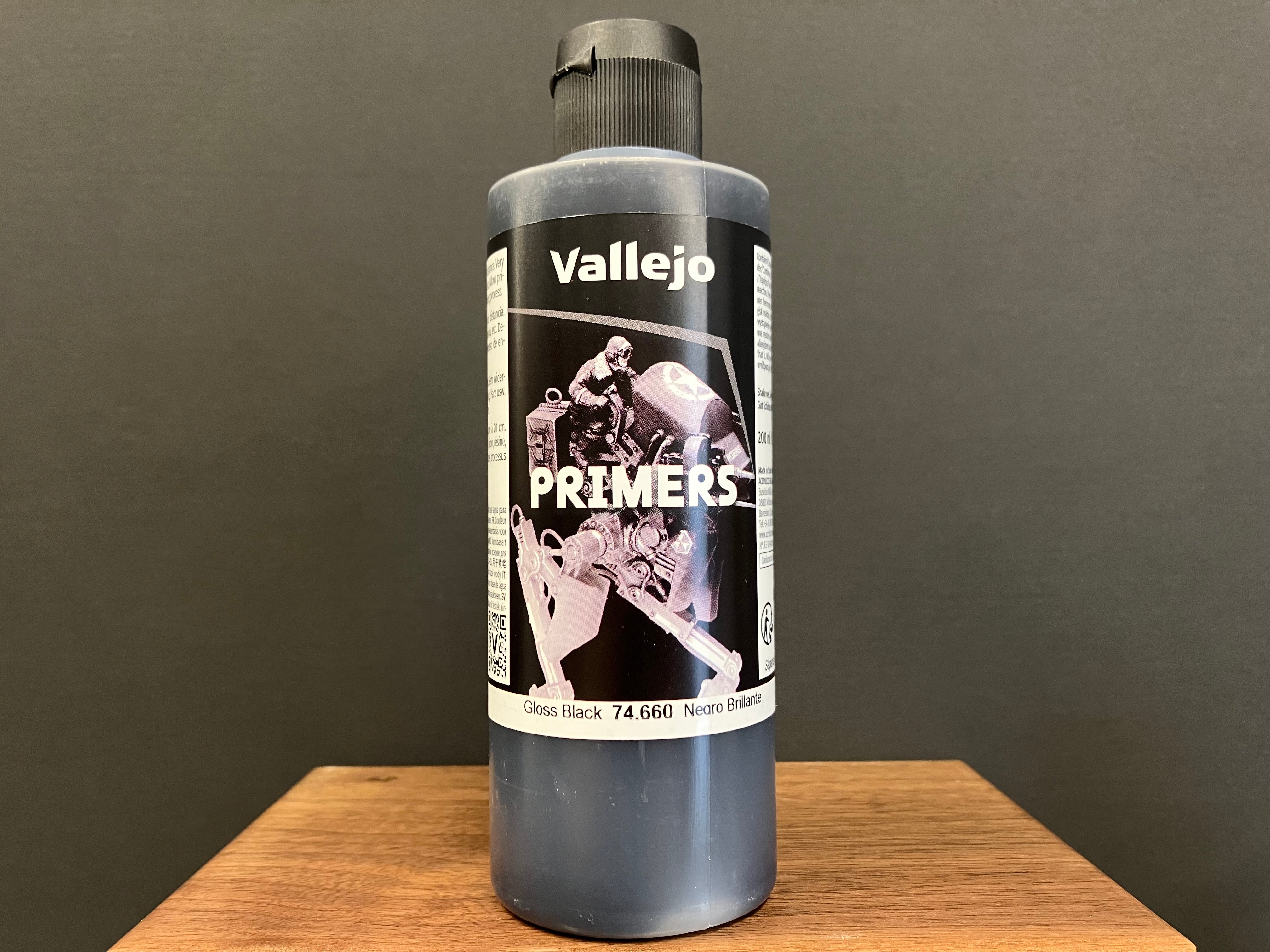 Surface Primer: Gloss Black Primer [亮光黑色表面底漆]