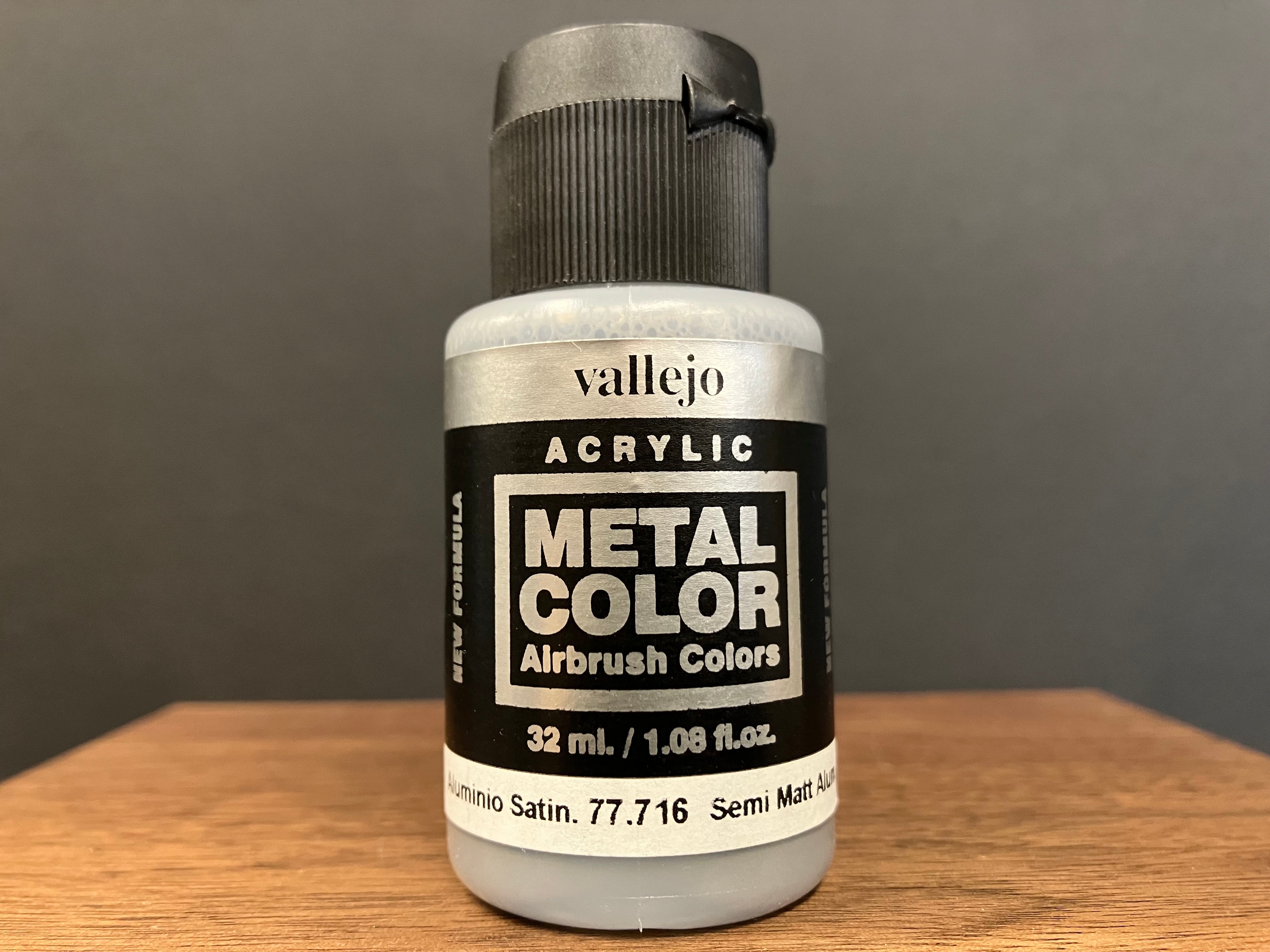 Metal Color: Semi Matt Aluminium [半啞光鋁]