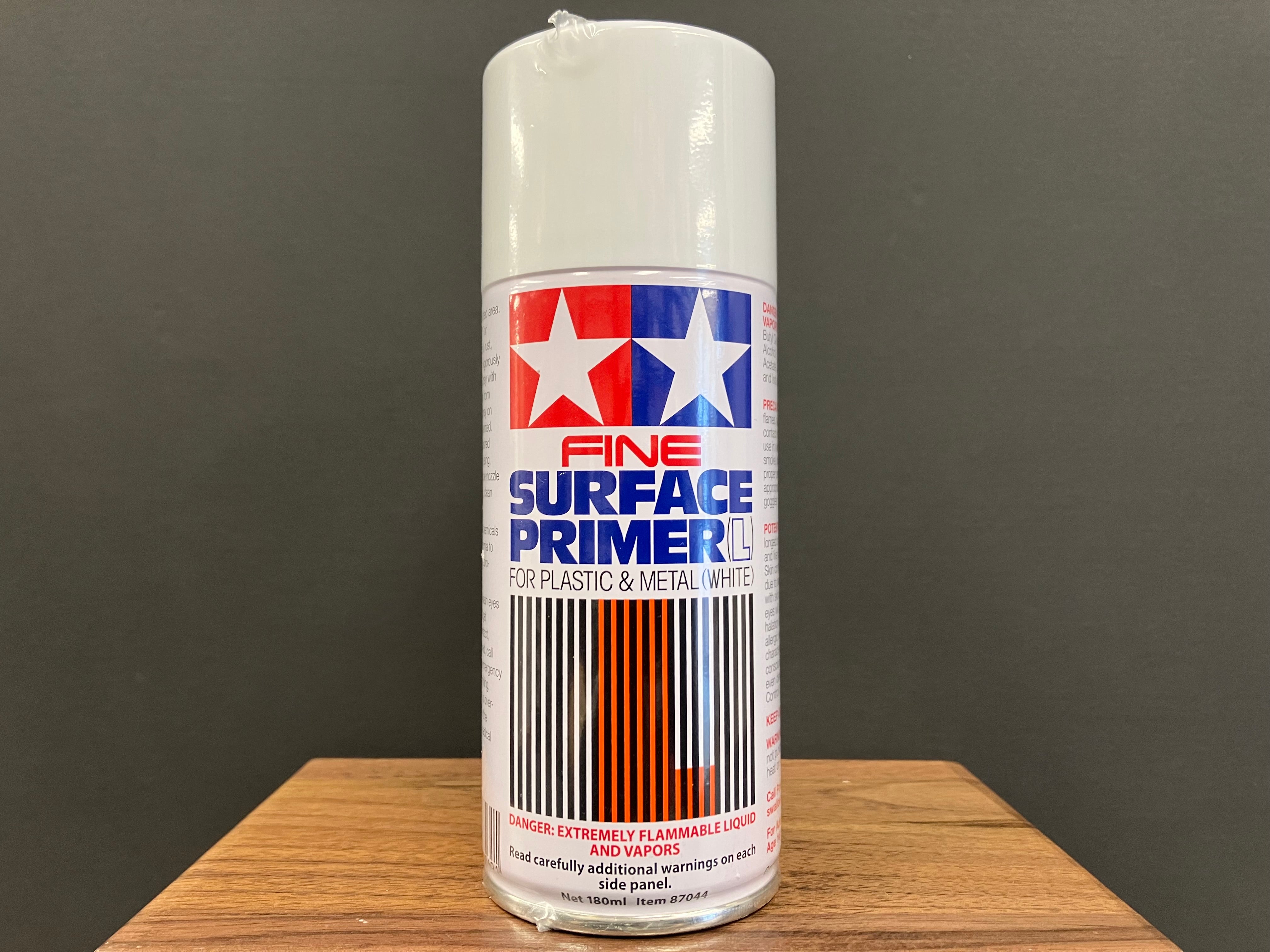 Fine Surface Primer L for Plastic & Metal (White) 180 ml
