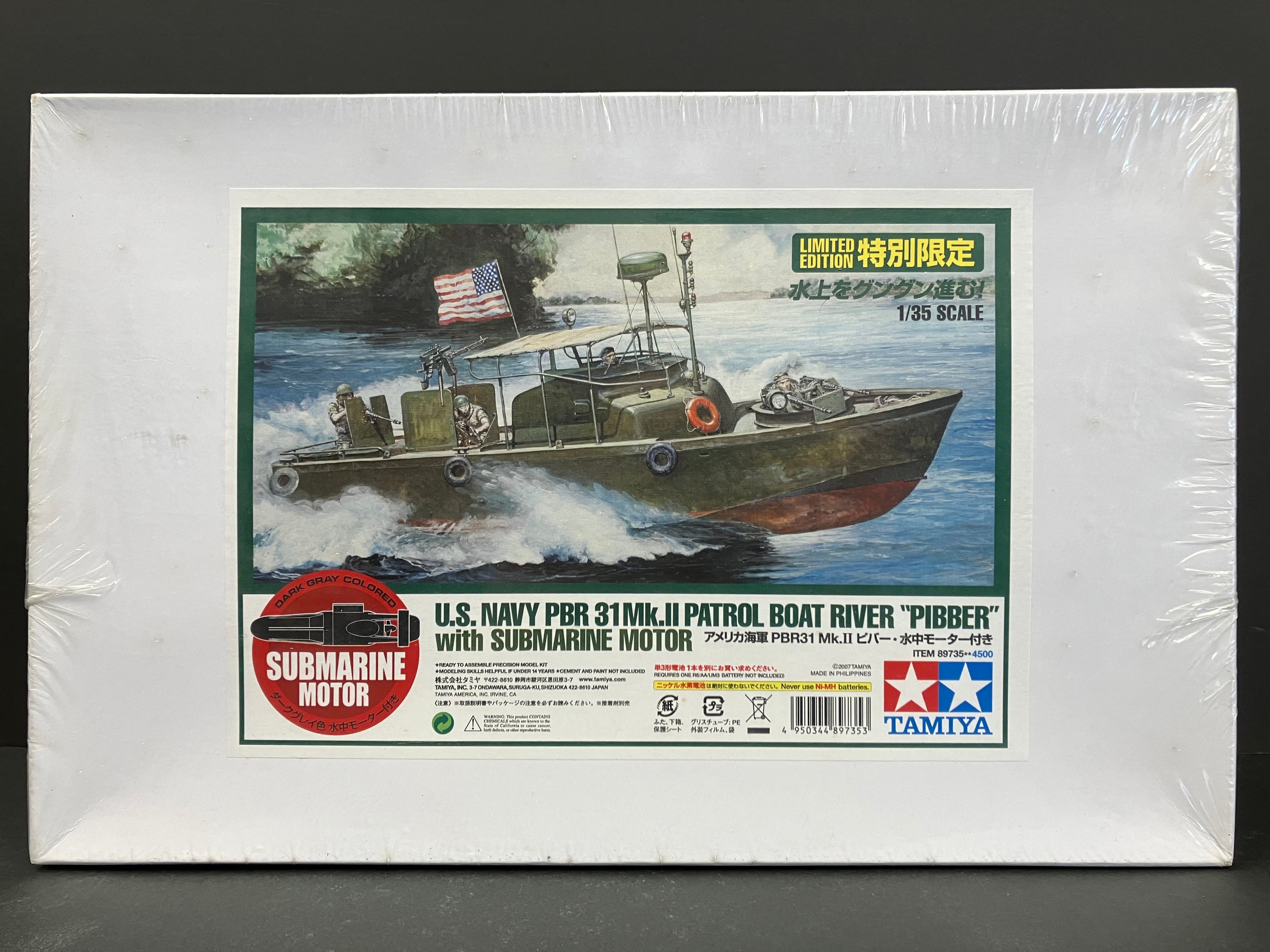 1/35 Scale Military Miniature Series: No. 89735 U.S. Navy PBR 31 Mk.II Patrol Boat River “︁Pibber”︁ with Submarine Motor (Limited Edition)