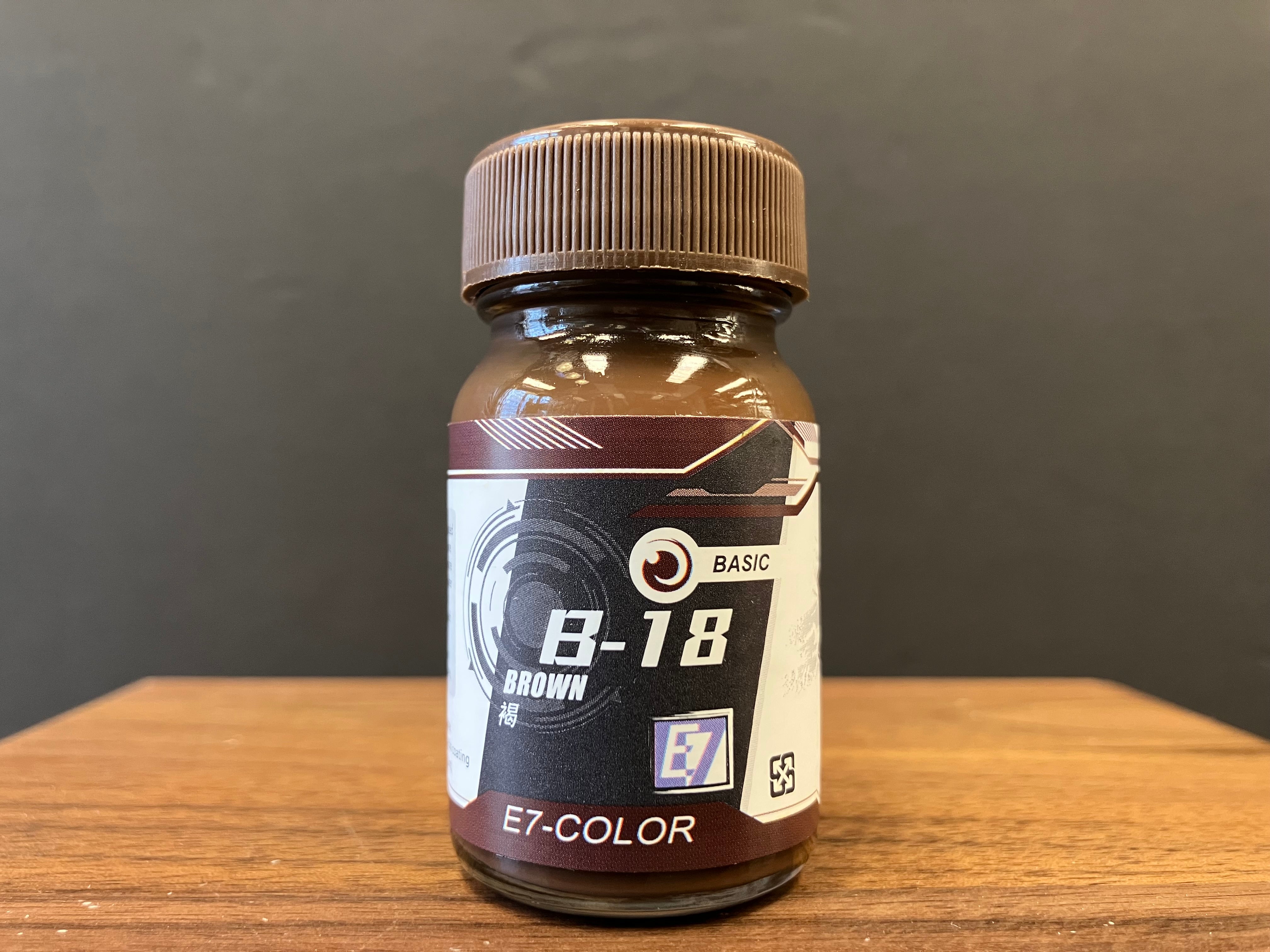 Basic Color: Brown 褐色 B-18 (20 ml)