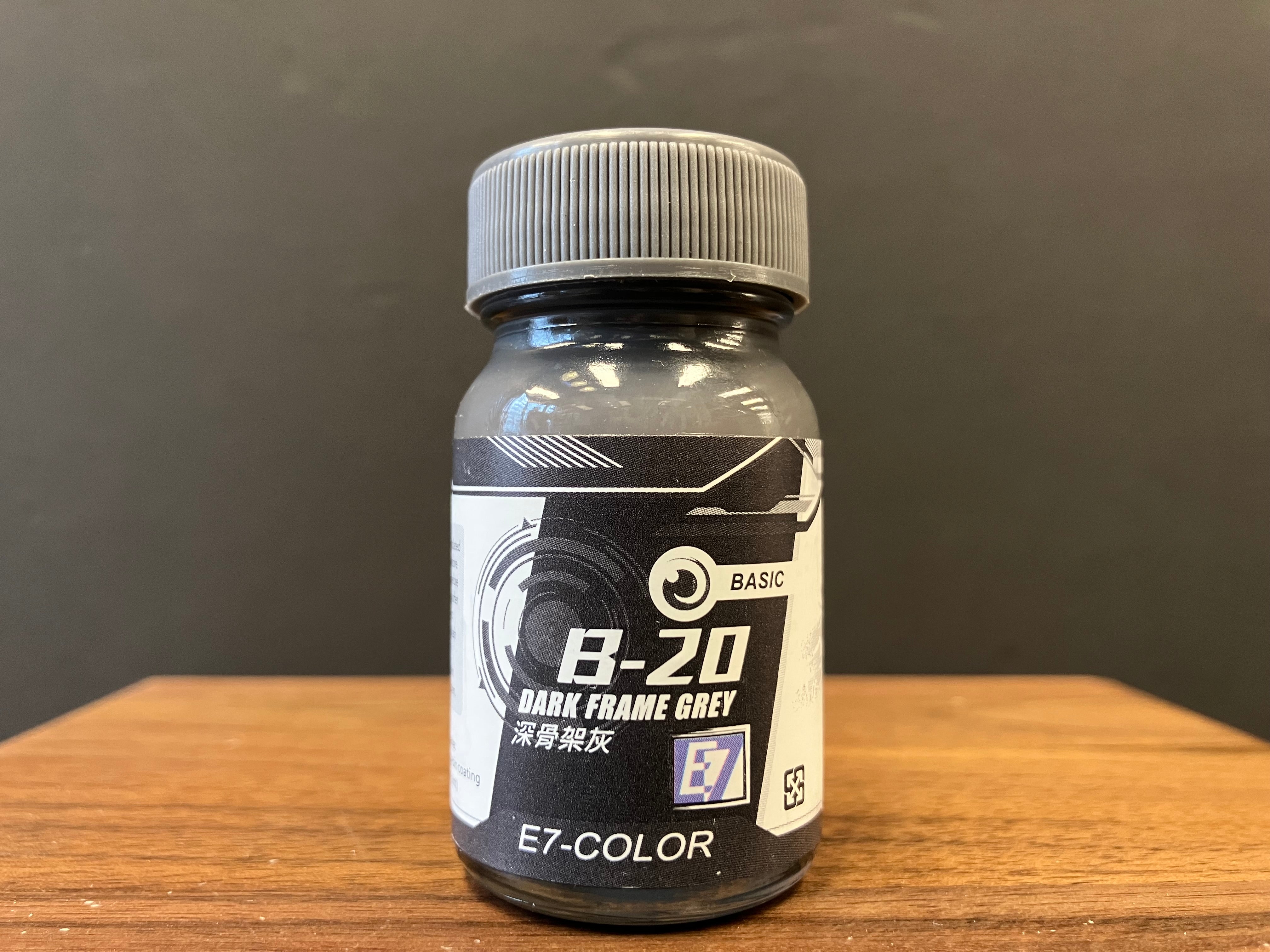 Basic Color: Dark Frame Grey 深骨架灰色 [灰階] B-20 (20 ml)
