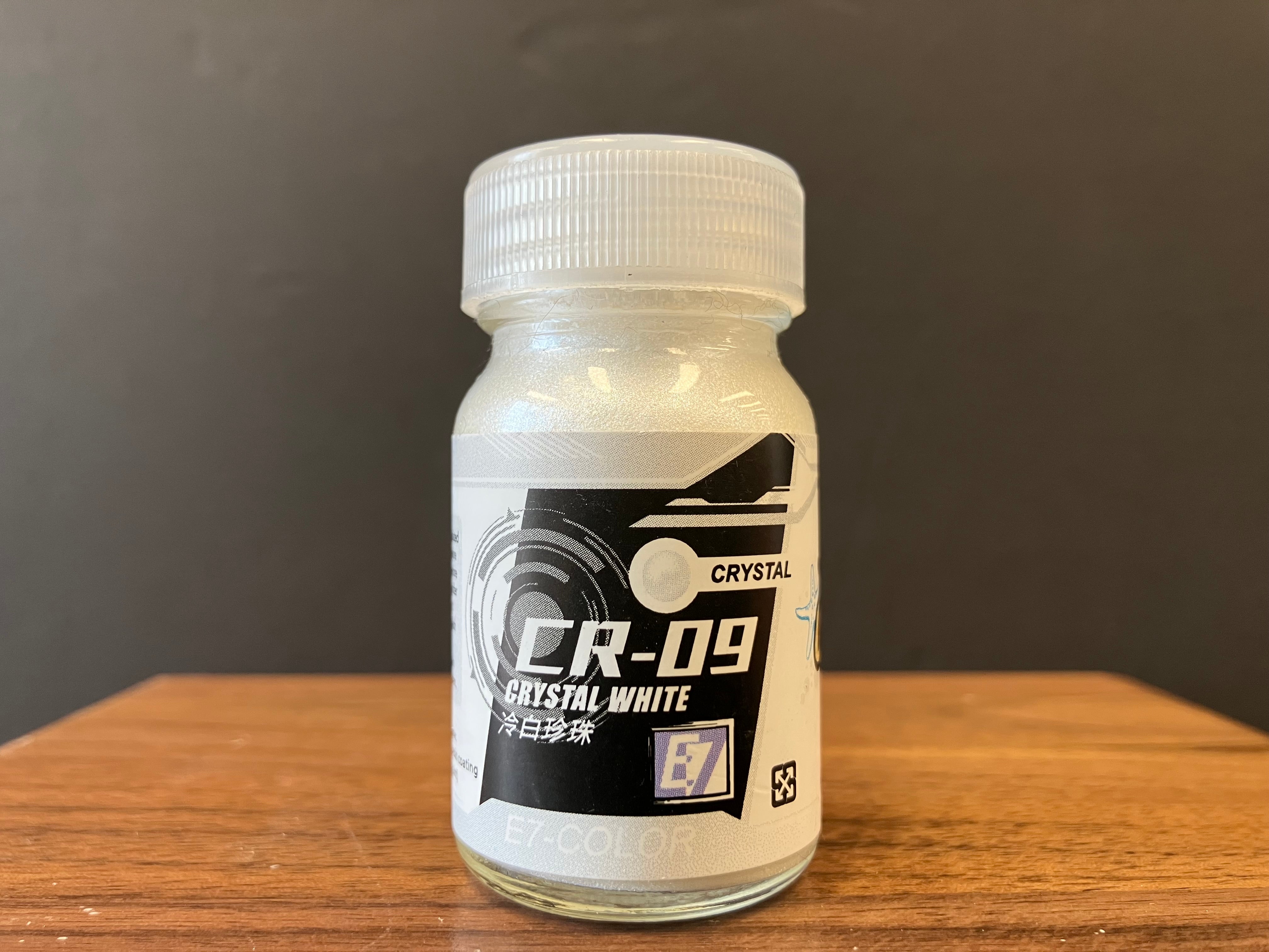 Crystal Color: Crystal White [Cold] 冷白珍珠色 CR-09 (20 ml)