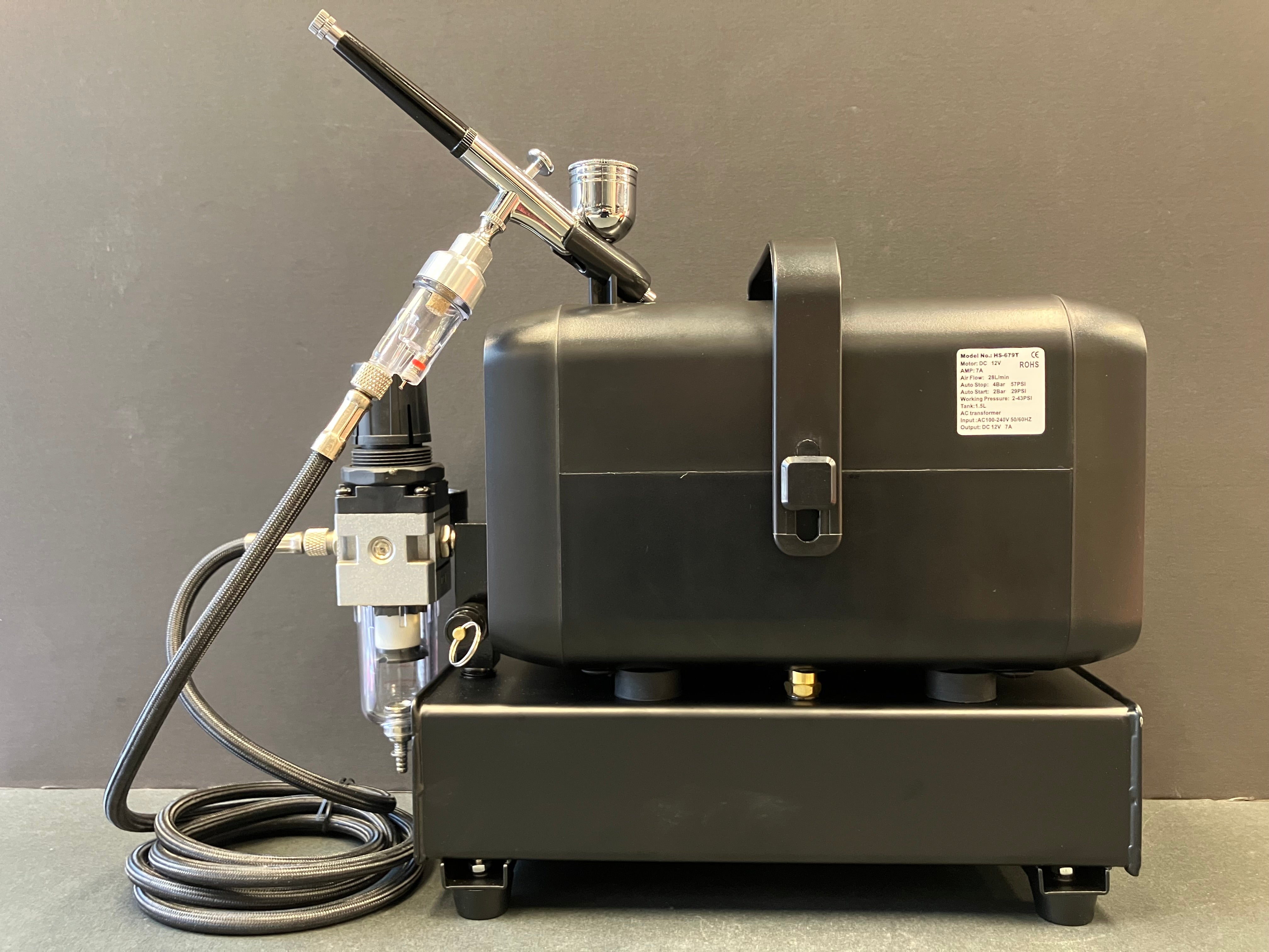 Compact Compressor with 0.3 mm Dual Action Airbrush Signature Black Version HS-679LFK