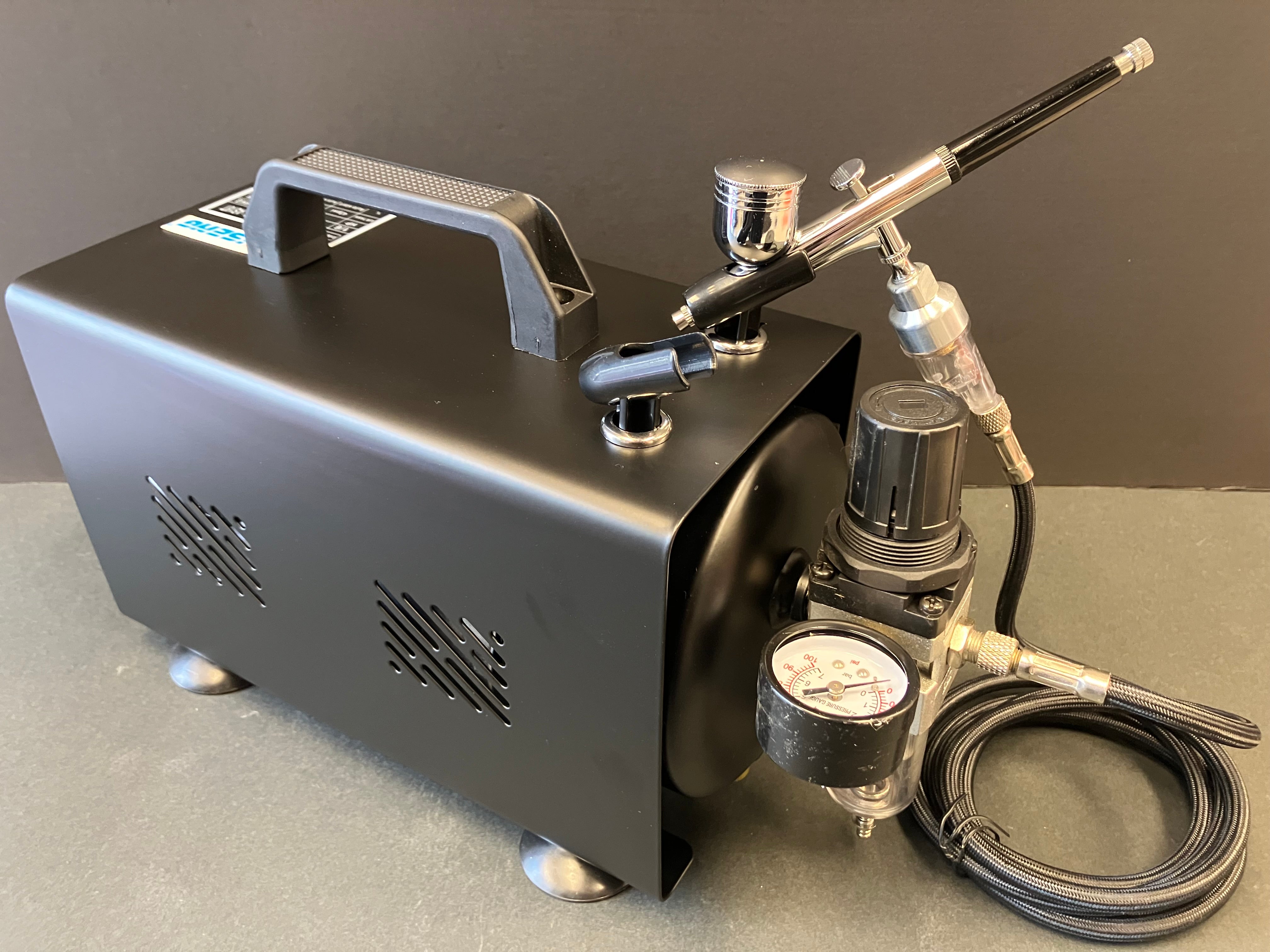 Single Cylinder Compressor with 1.0 Litre Air Tank & Heavy Duty Diaphragm Filter Regulator AS18-TB Kustom [改]