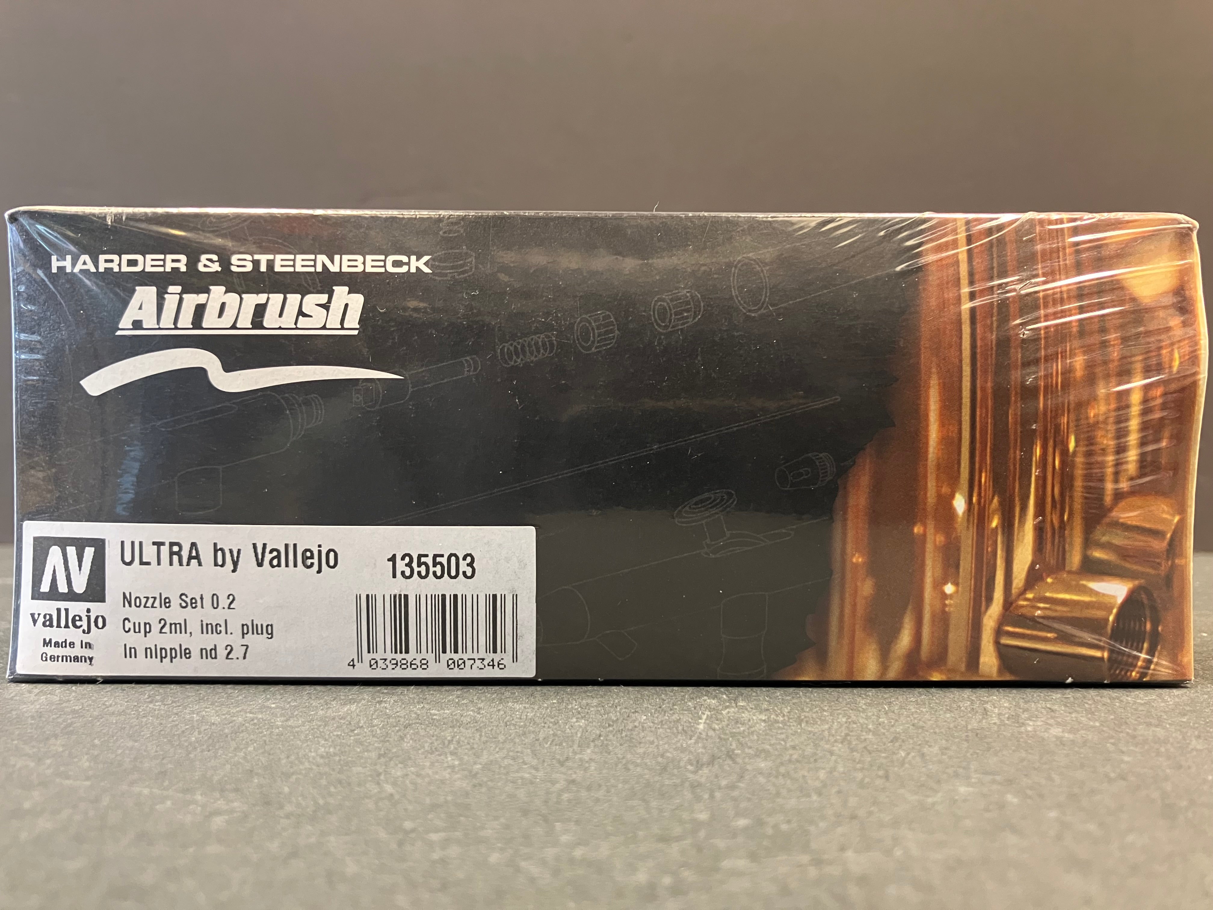 Ultra Solo by Acrylicos Vallejo 0.2 mm Airbrush [Special Edition] 135503