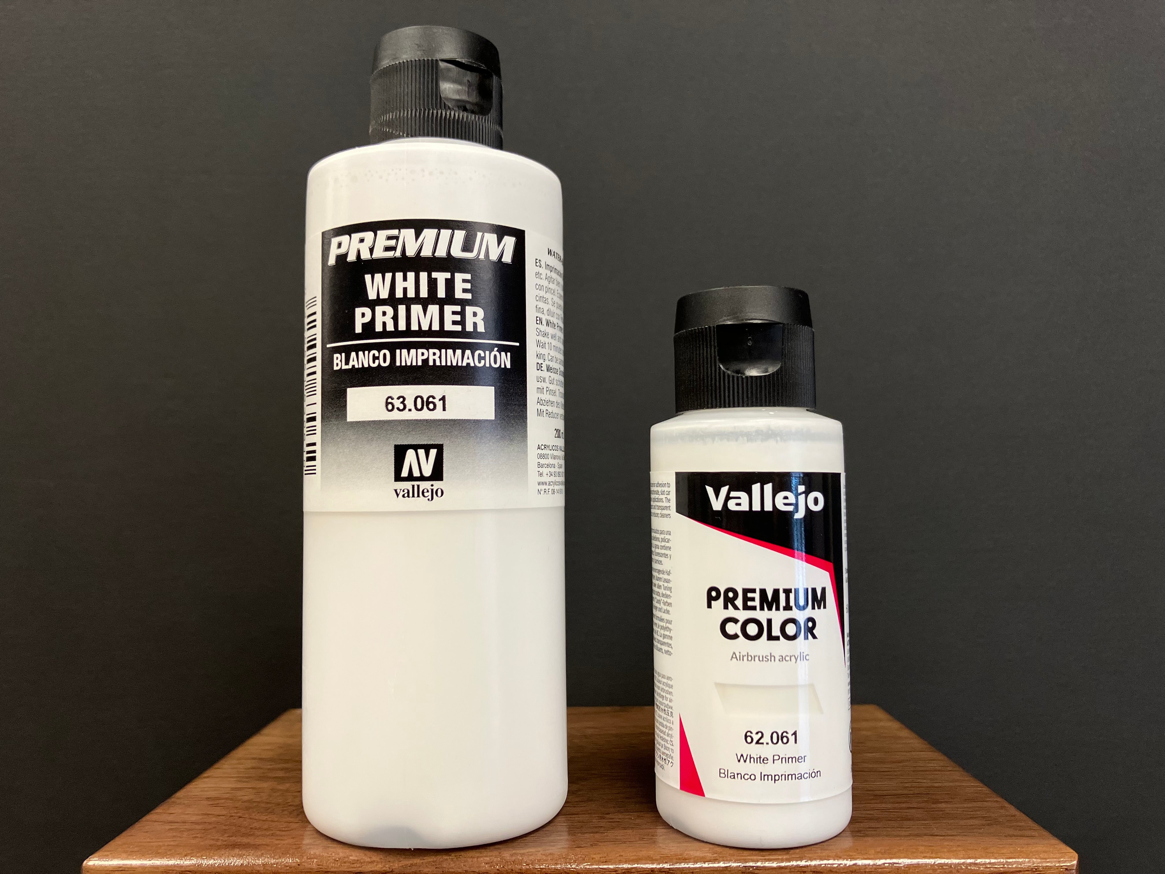 Premium Color: White Primer [白底漆]